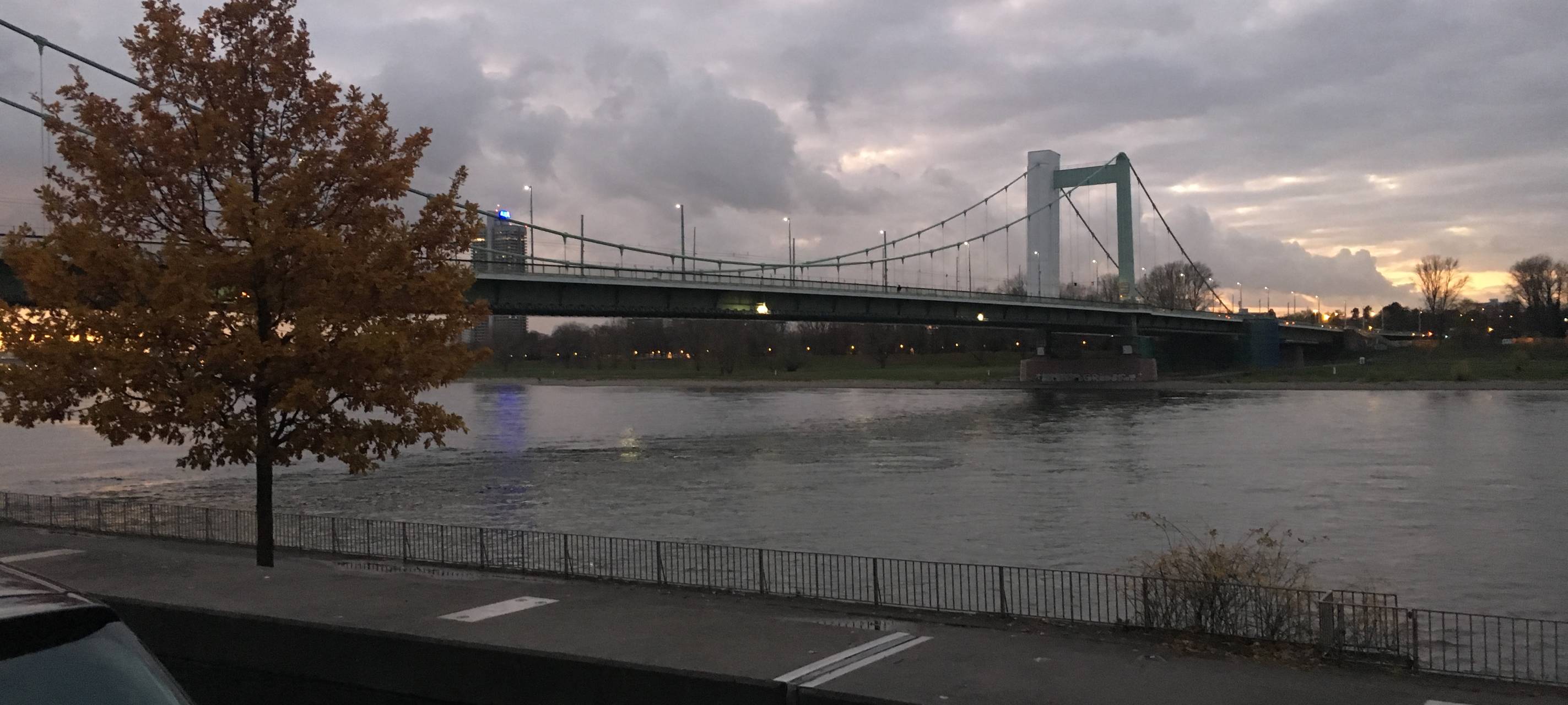 Mülheimer Brücke voraussichtlich noch bis Mittwoch gesperrt