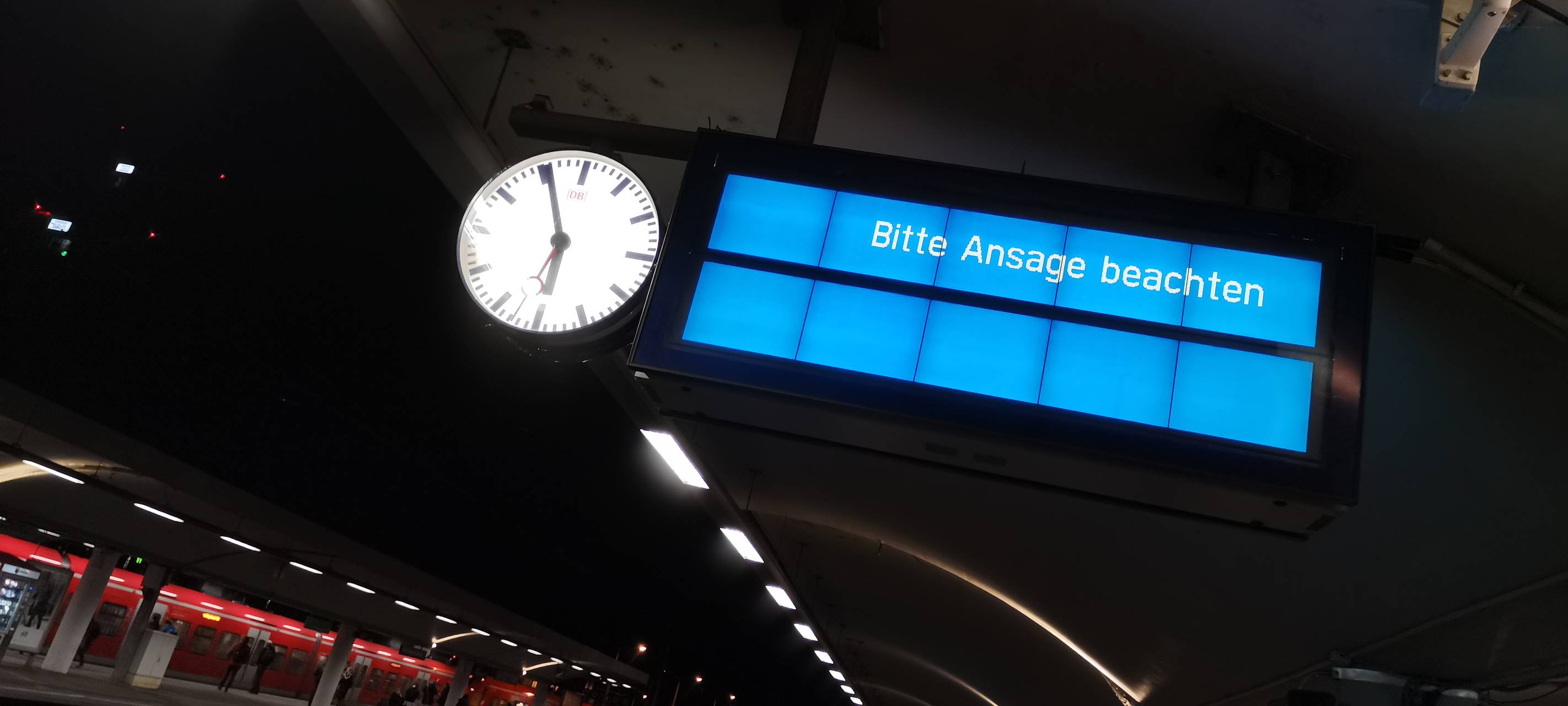 Kölner Hauptbahnhof hat wieder Strom