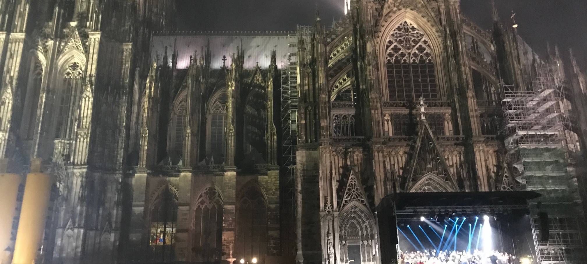Bis auf wenige Zwischenfälle: Silvesternacht in Köln allgemein friedlich