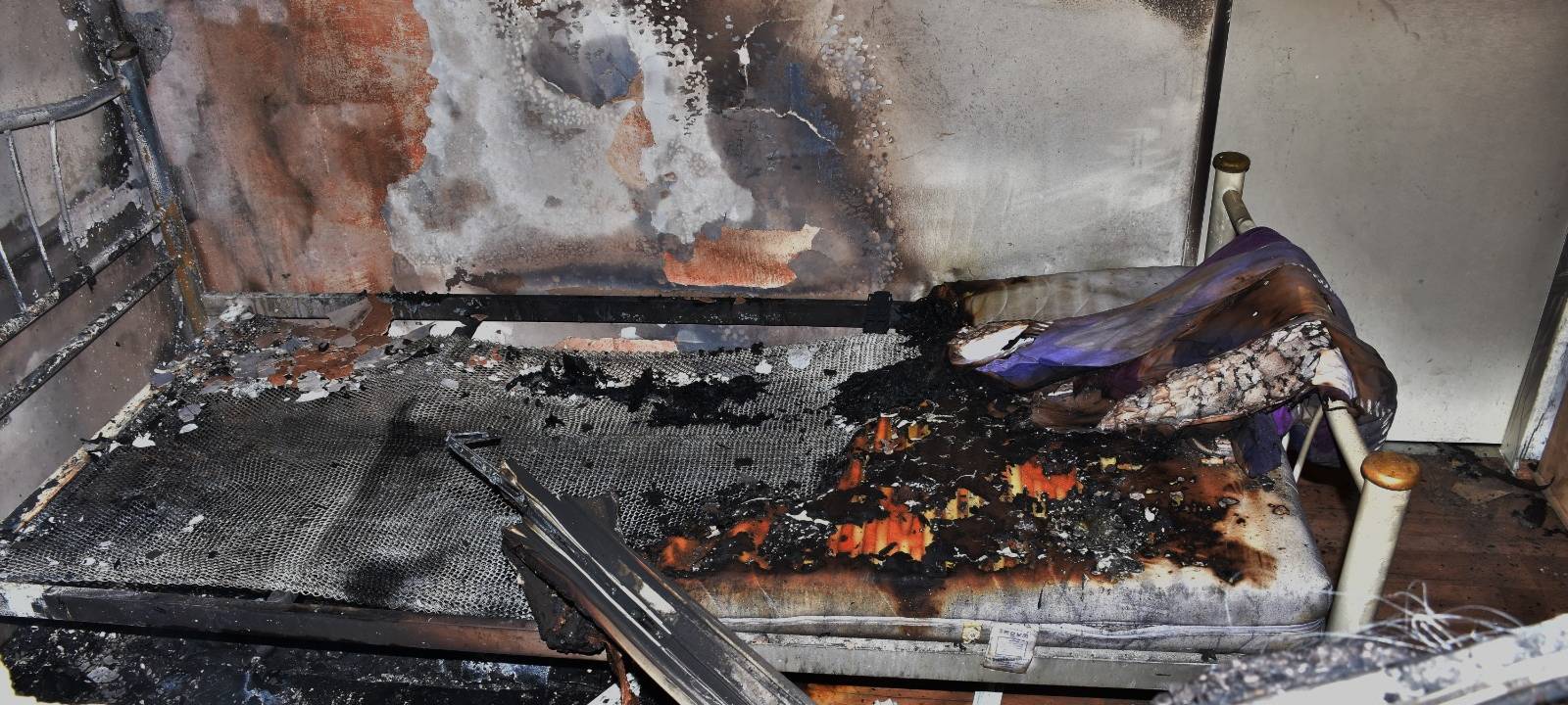 Ein Toter und ein Schwerverletzter nach Feuer