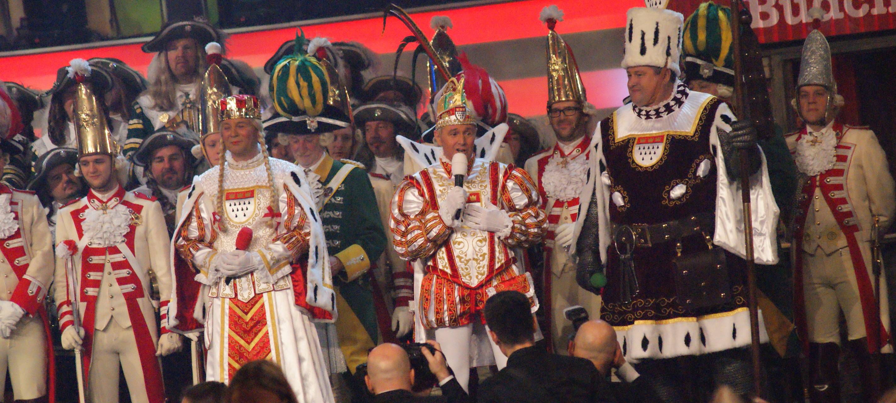Jecken betteln um die Prinzenspange