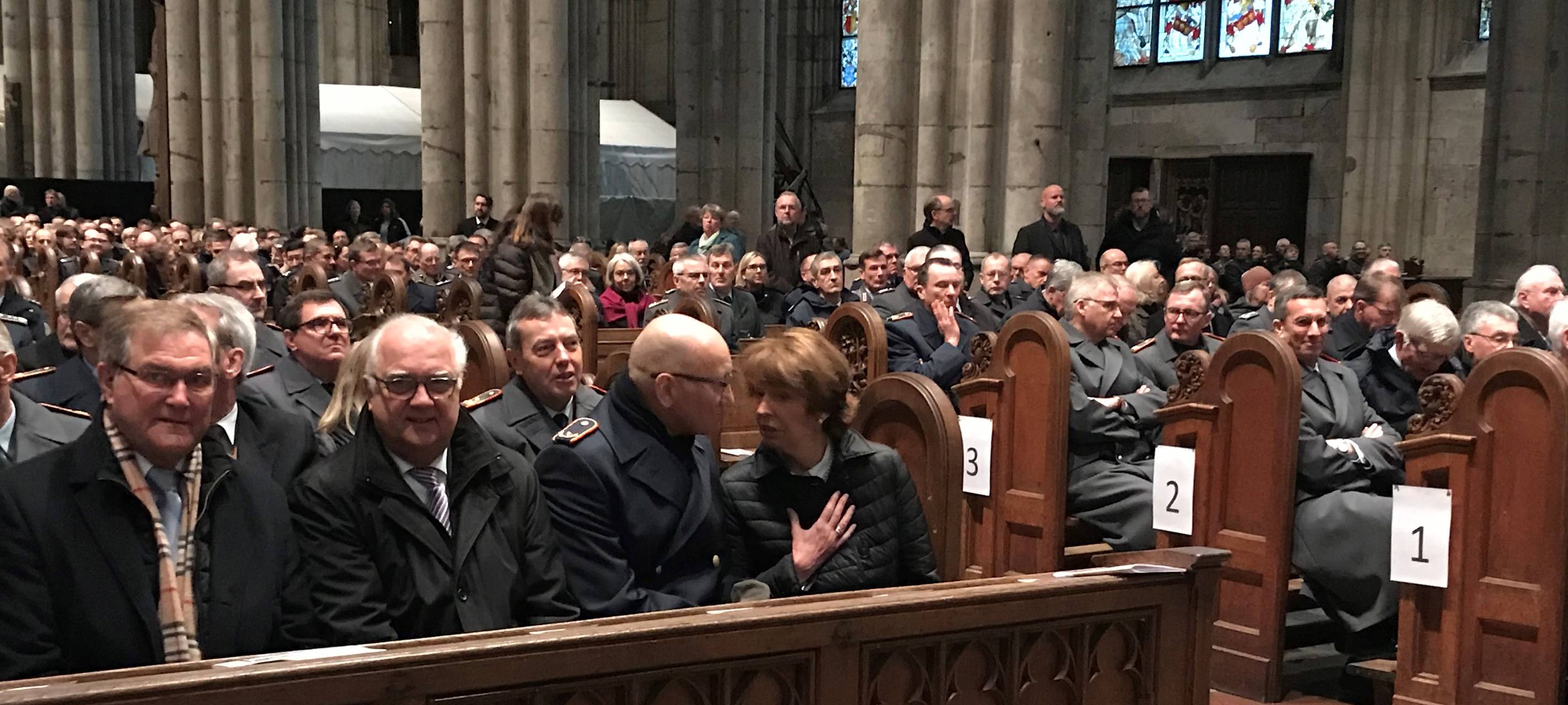 Mahnwache: Friedensorganisation kritisiert Soldatengottesdienst