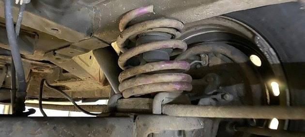 Polizei stoppt fast schrottreifen Transporter