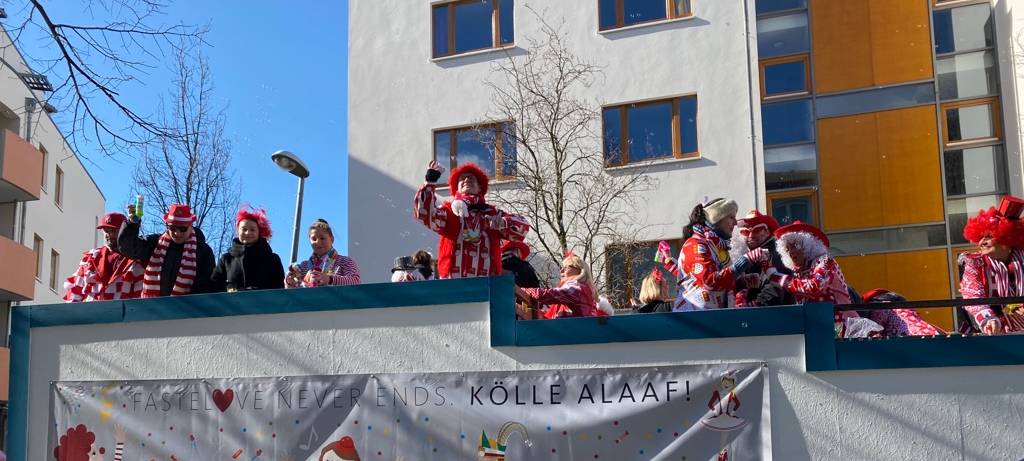 Viele Veedel feierten Dienstag weiter
