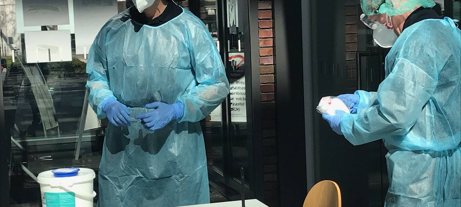 Vorräte an Schutzkleidung noch immer knapp