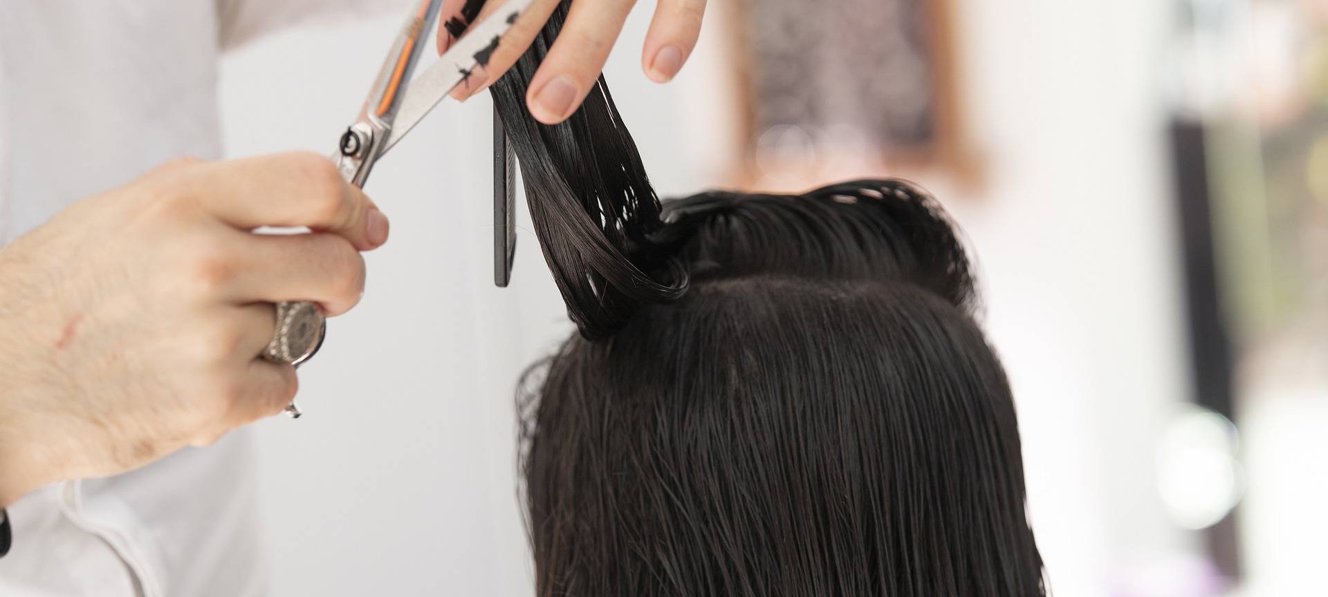 Berufsverbot bringt Kölner Friseursalons in „prekäre“ Lage