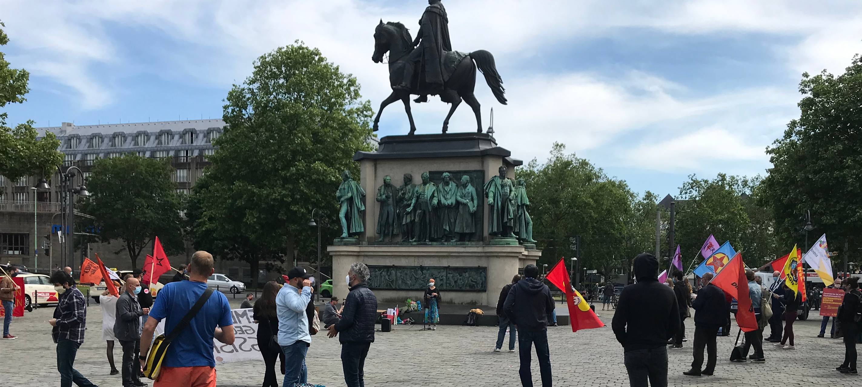 Teilweise aufgeheizte Stimmung bei Demos