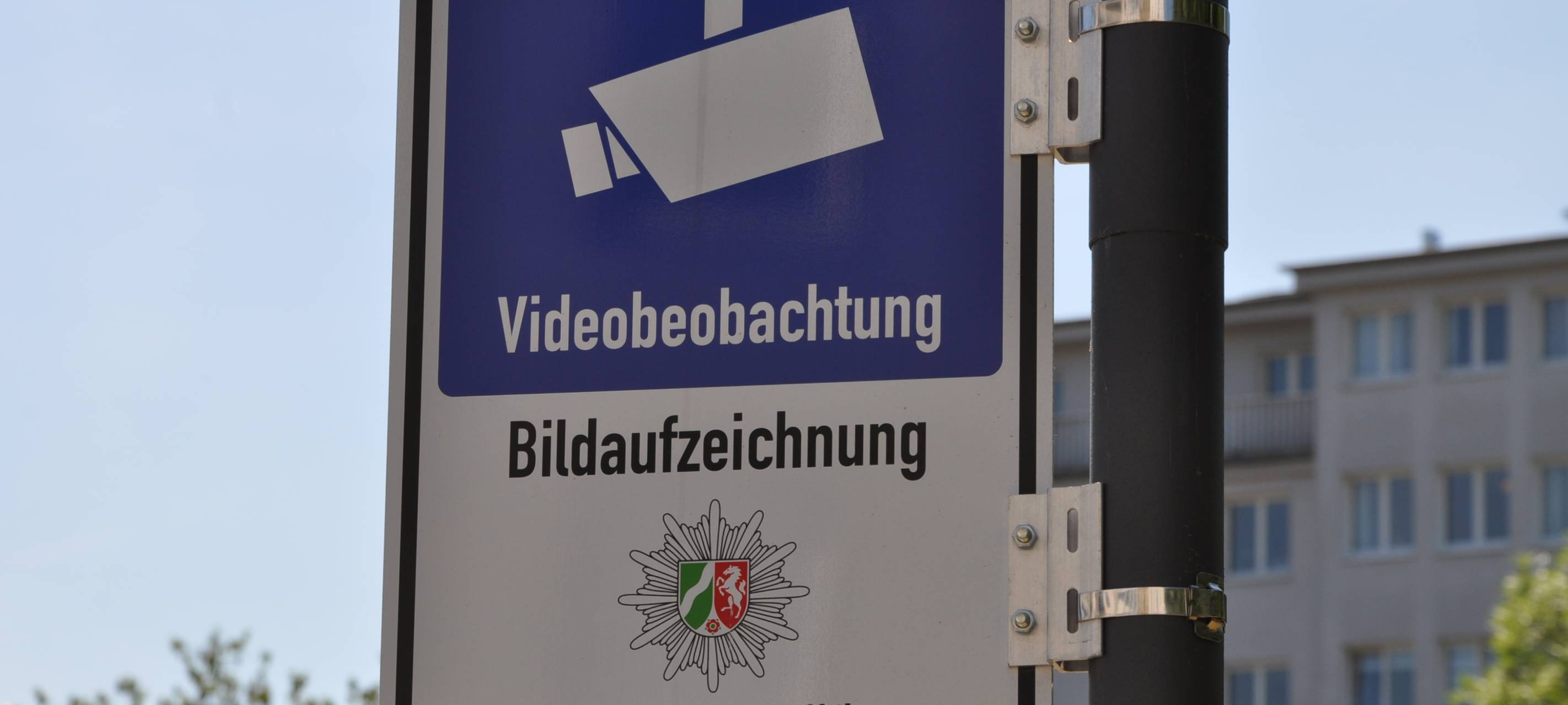 Kameras am Ebertplatz filmen Drogenversteck