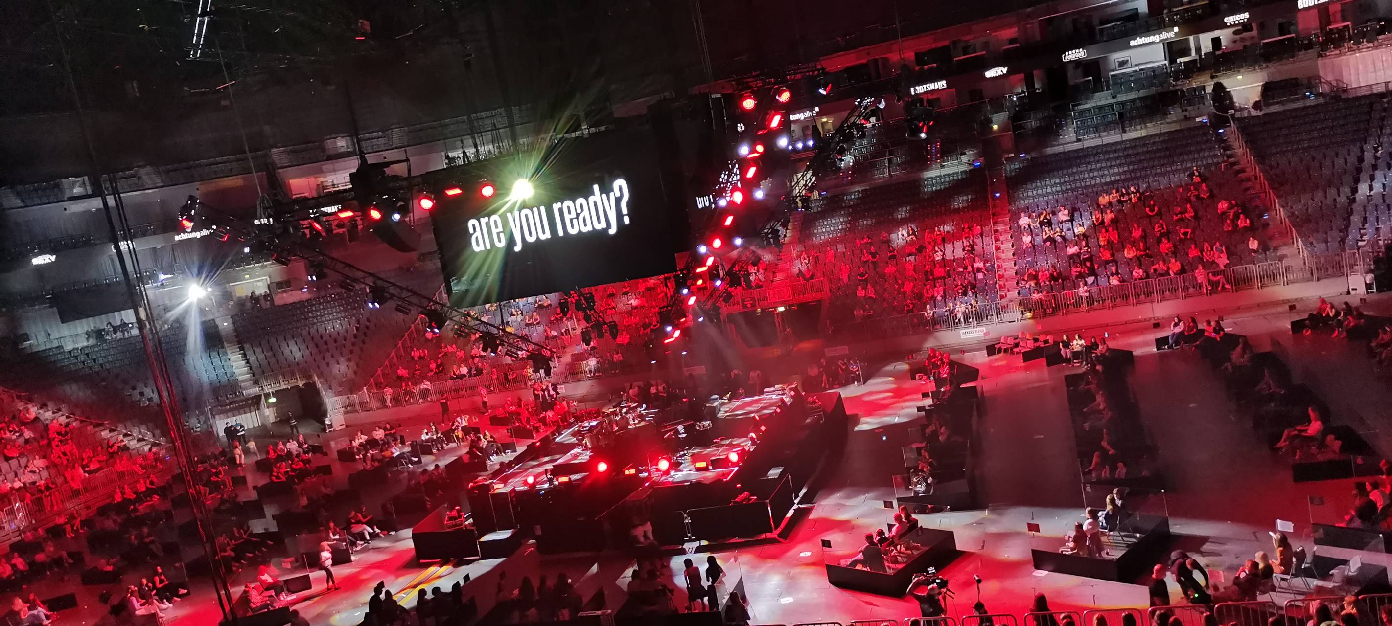 LANXESS arena: Erste Konzerte laufen wieder
