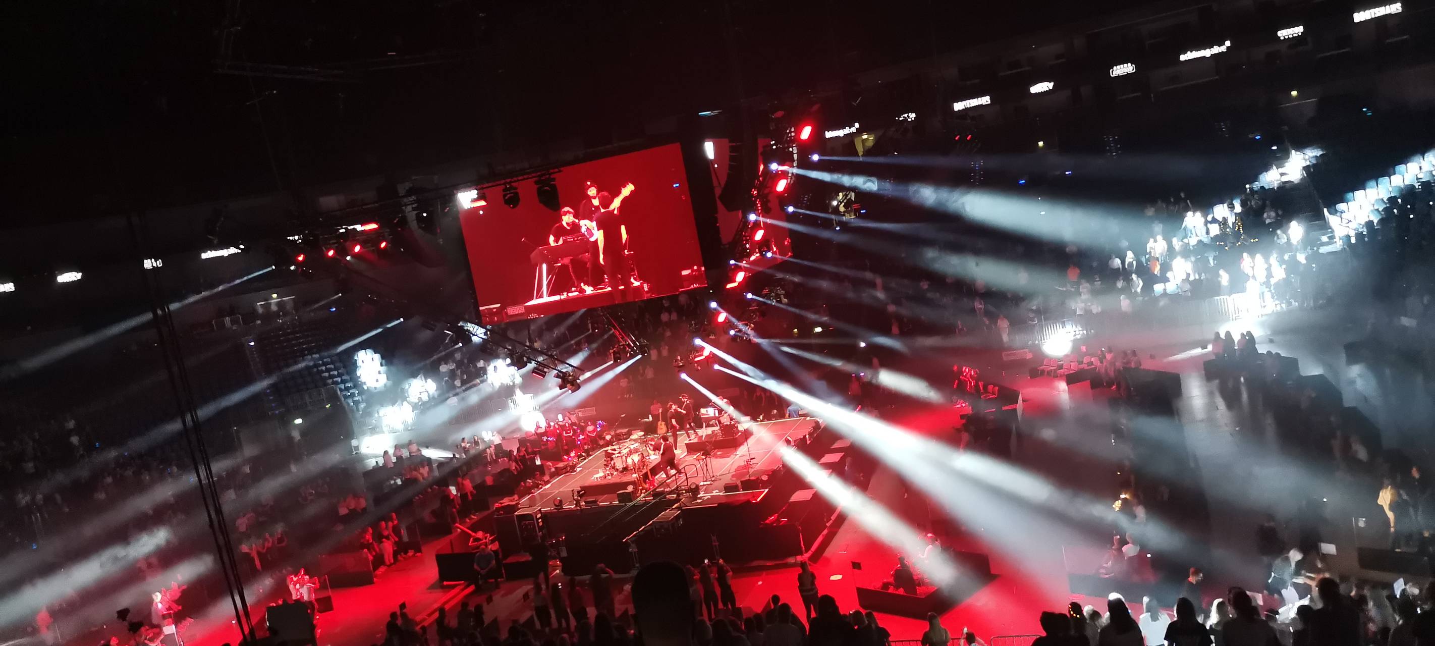 LANXESS arena: Erste Konzerte laufen wieder