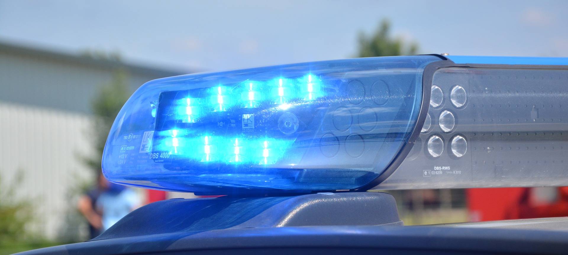 Zwei Unbekannte überfallen Kölner