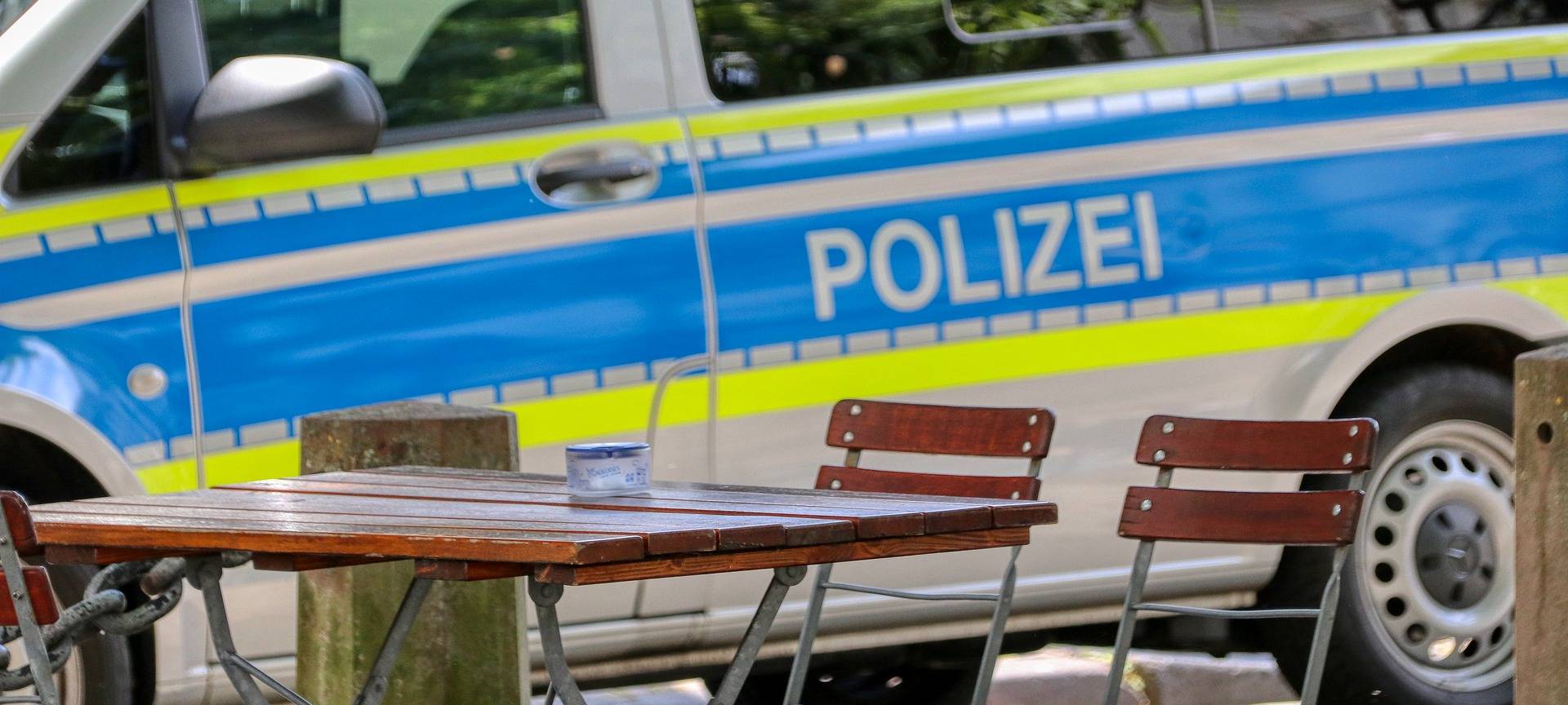 Polizei zählt rund 100 Verstöße
