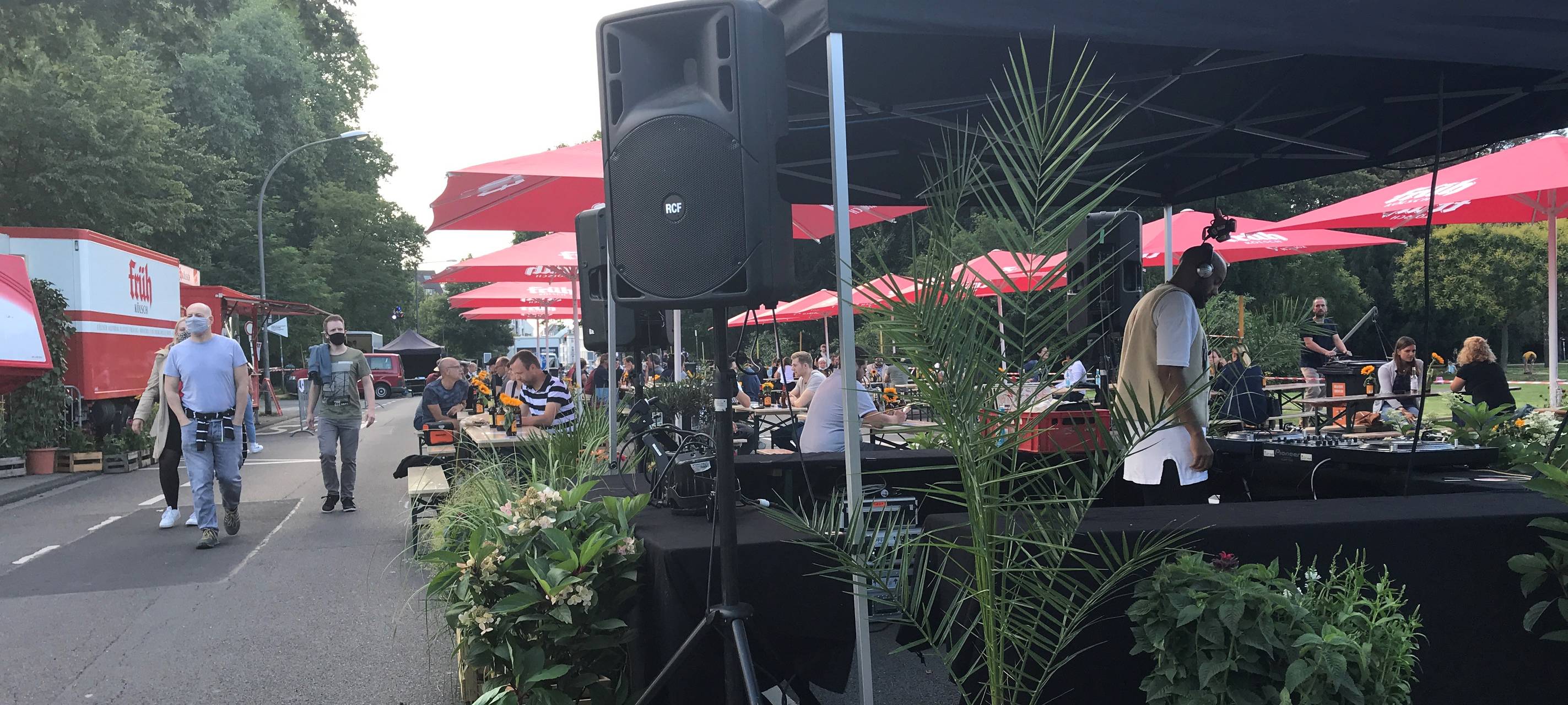 PopUp Biergarten bekommt Zaun