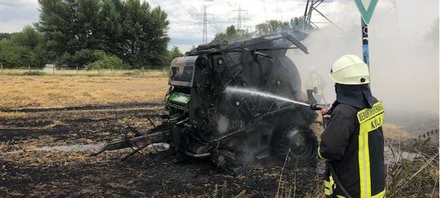 Erntegerät in Brand geraten