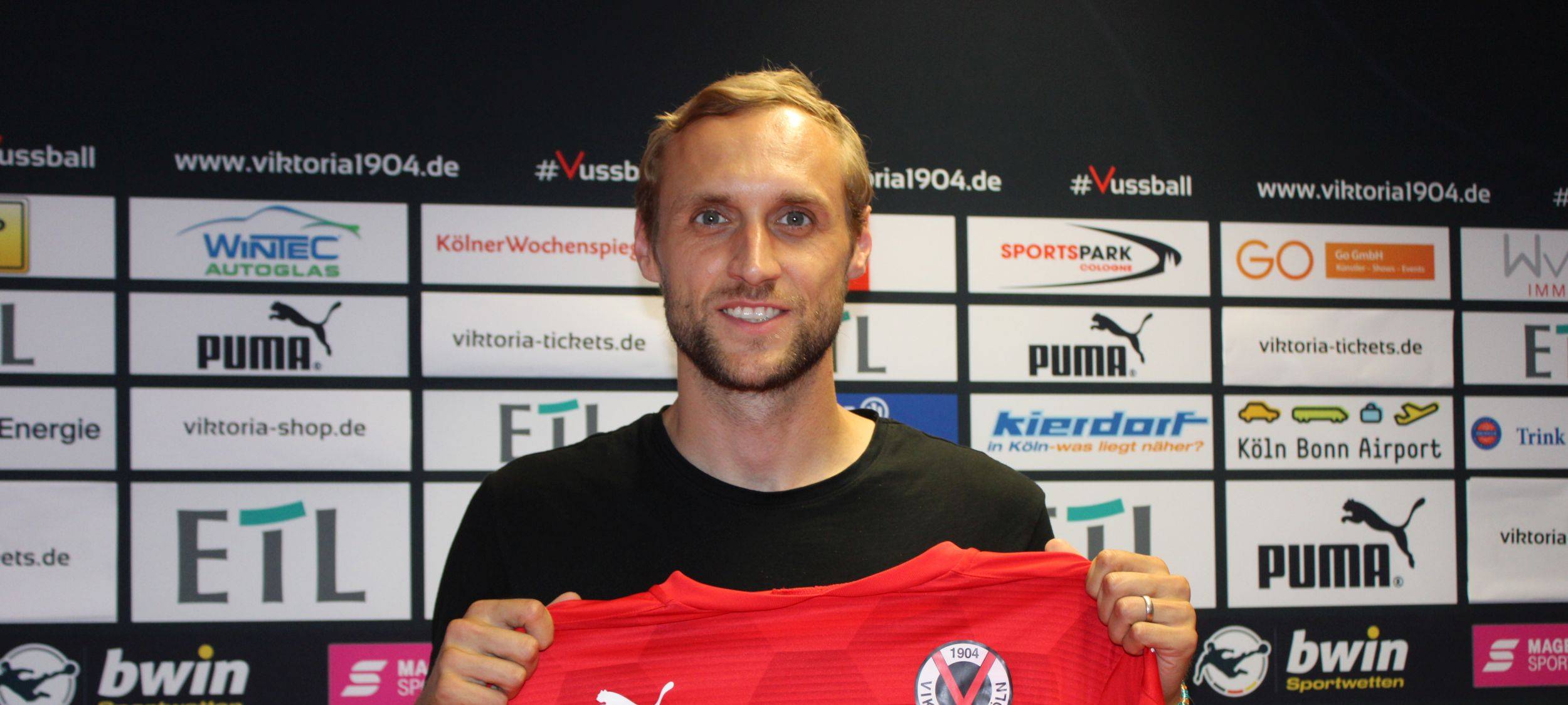 Trikotwechsel für Marcel Risse