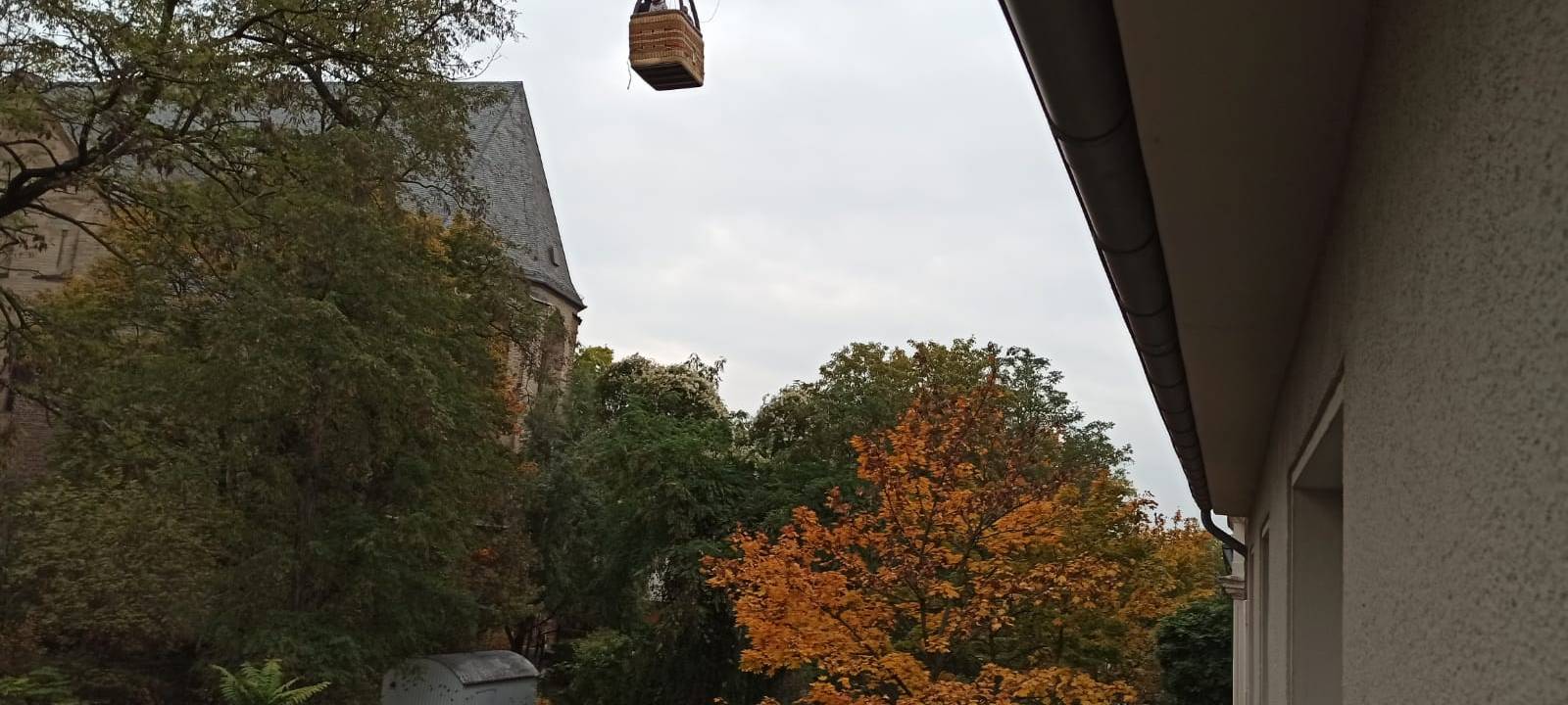 Heißluftballon stürzt beinahe über Köln ab
