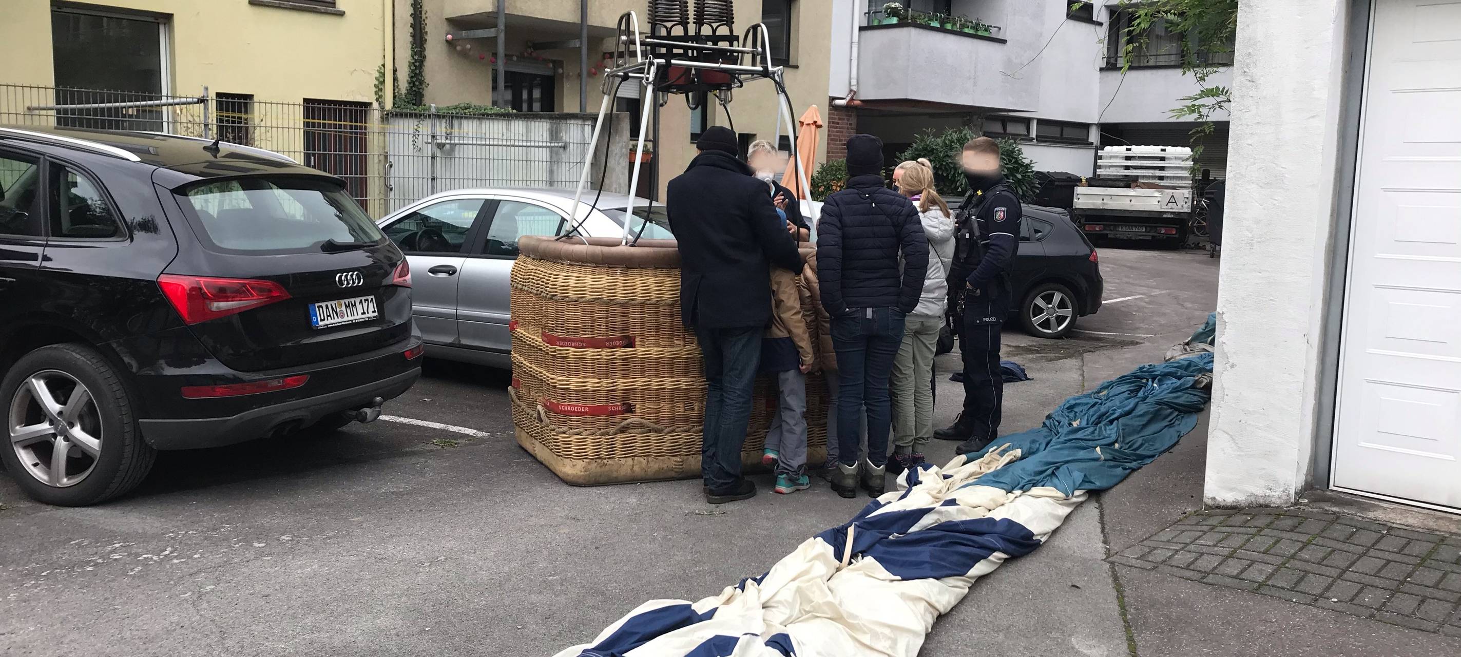 Heißluftballon stürzt beinahe über Köln ab