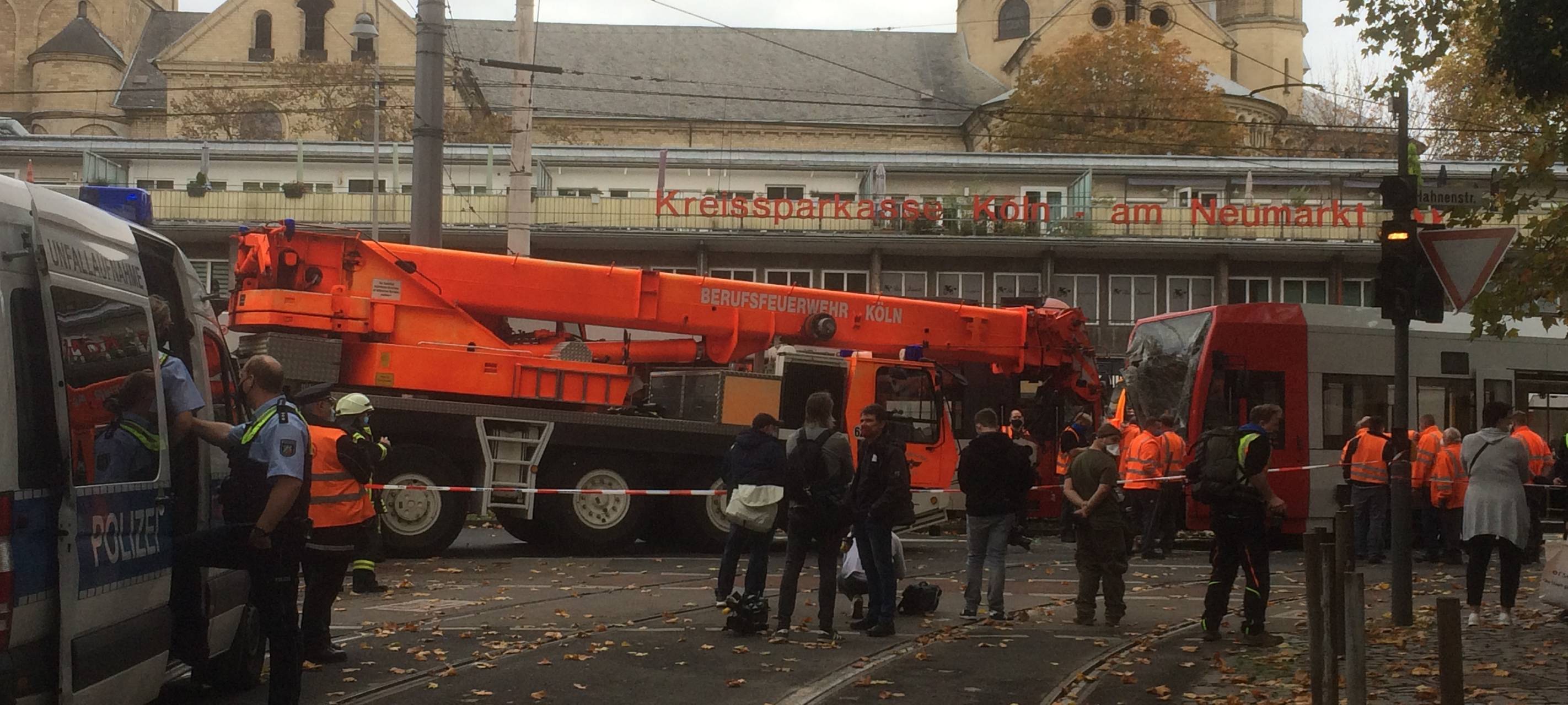 Schwerer KVB-Unfall Höhe Neumarkt