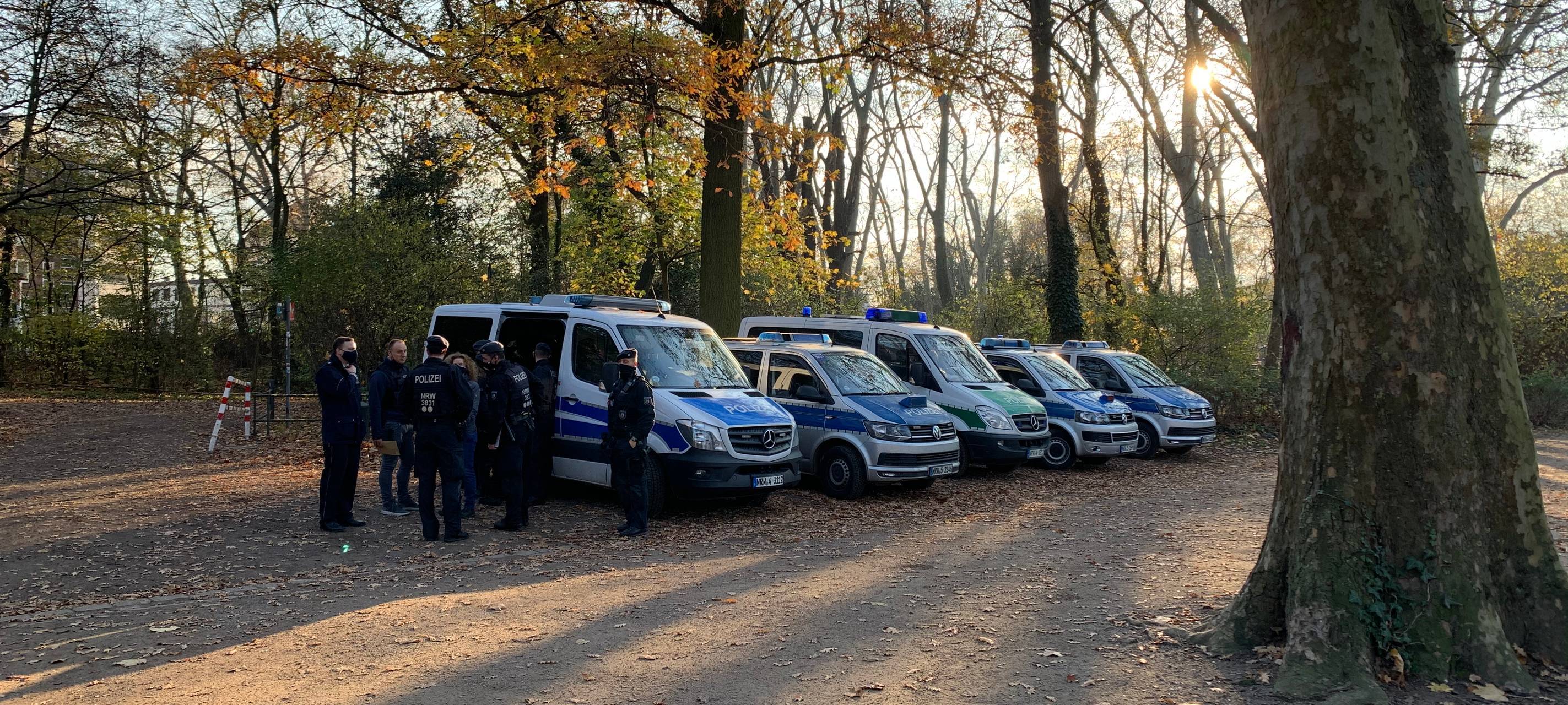 Unbekannter mit Schnittverletzungen: Polizei ermittelt
