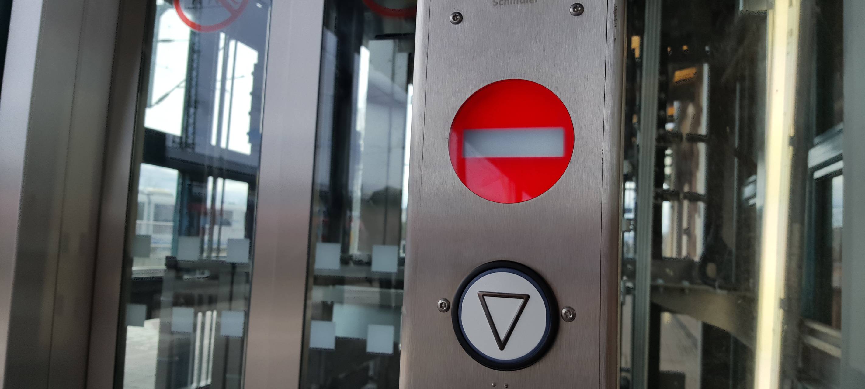 KVB saniert Aufzug am Akazienweg