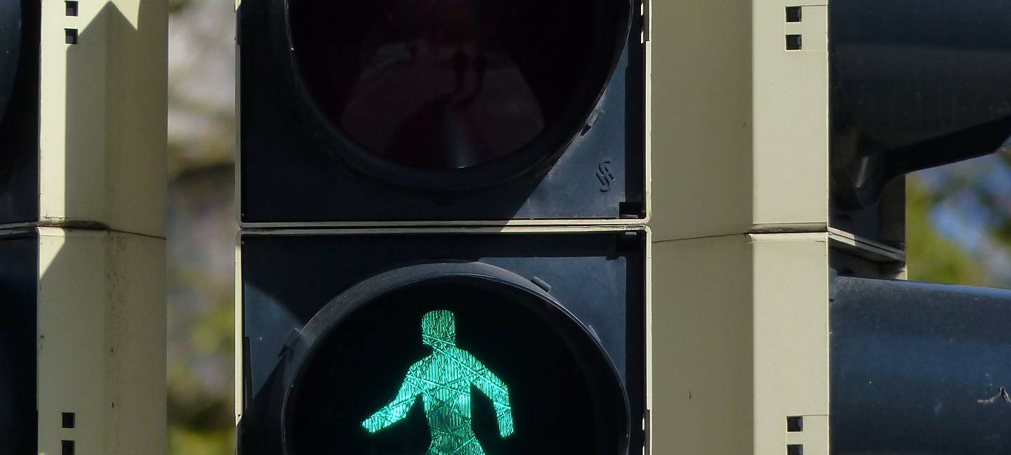 Ohne anzuhalten: 63-Jähriger von Auto erfasst