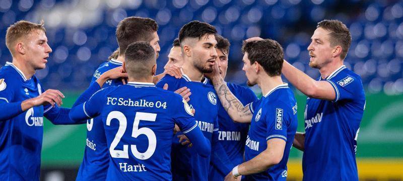 1. FC Köln zieht ins Achtelfinale ein