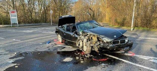 Raser verletzt mehrere Menschen