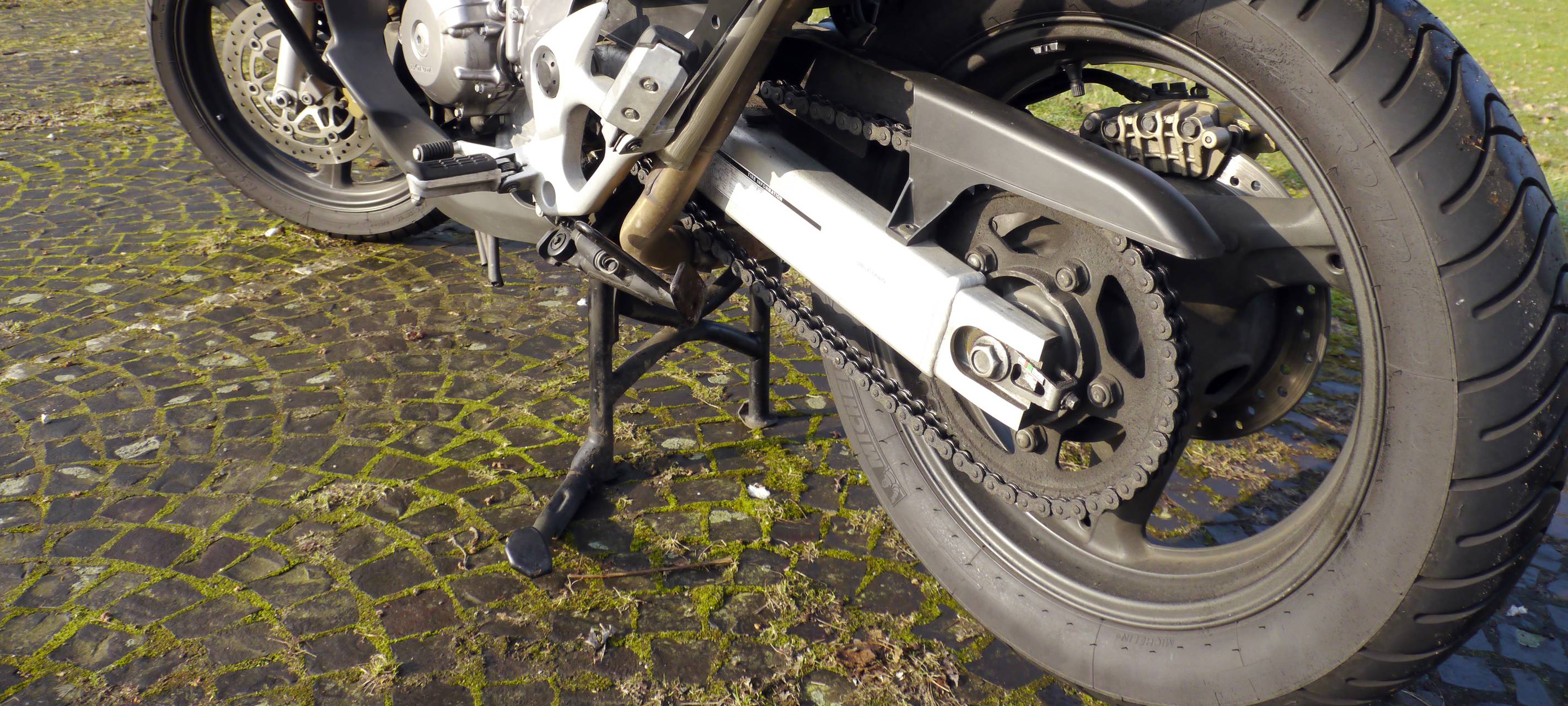 Schwerer Motorradunfall auf der Rösrather Straße