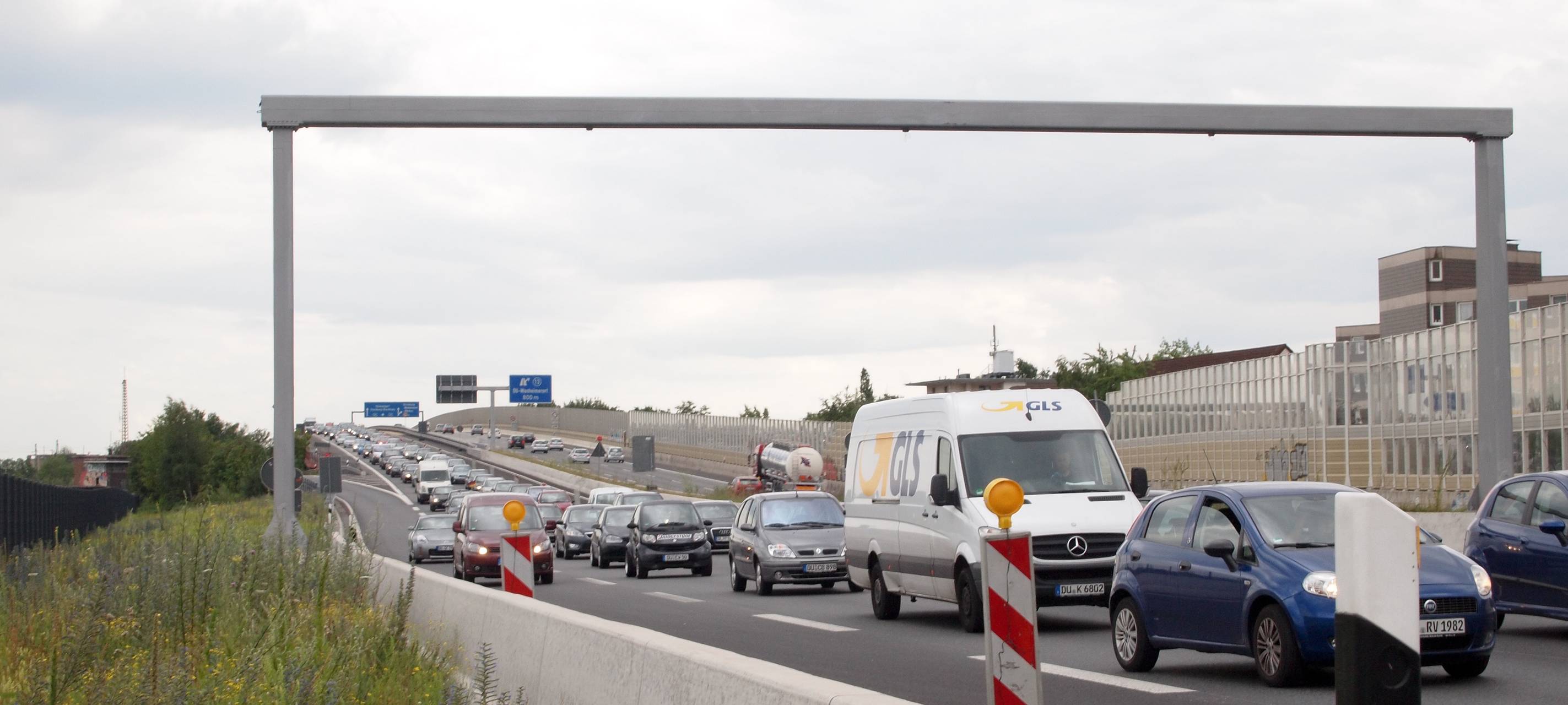 Mann trickst mit 99 Smartphones Google Maps aus