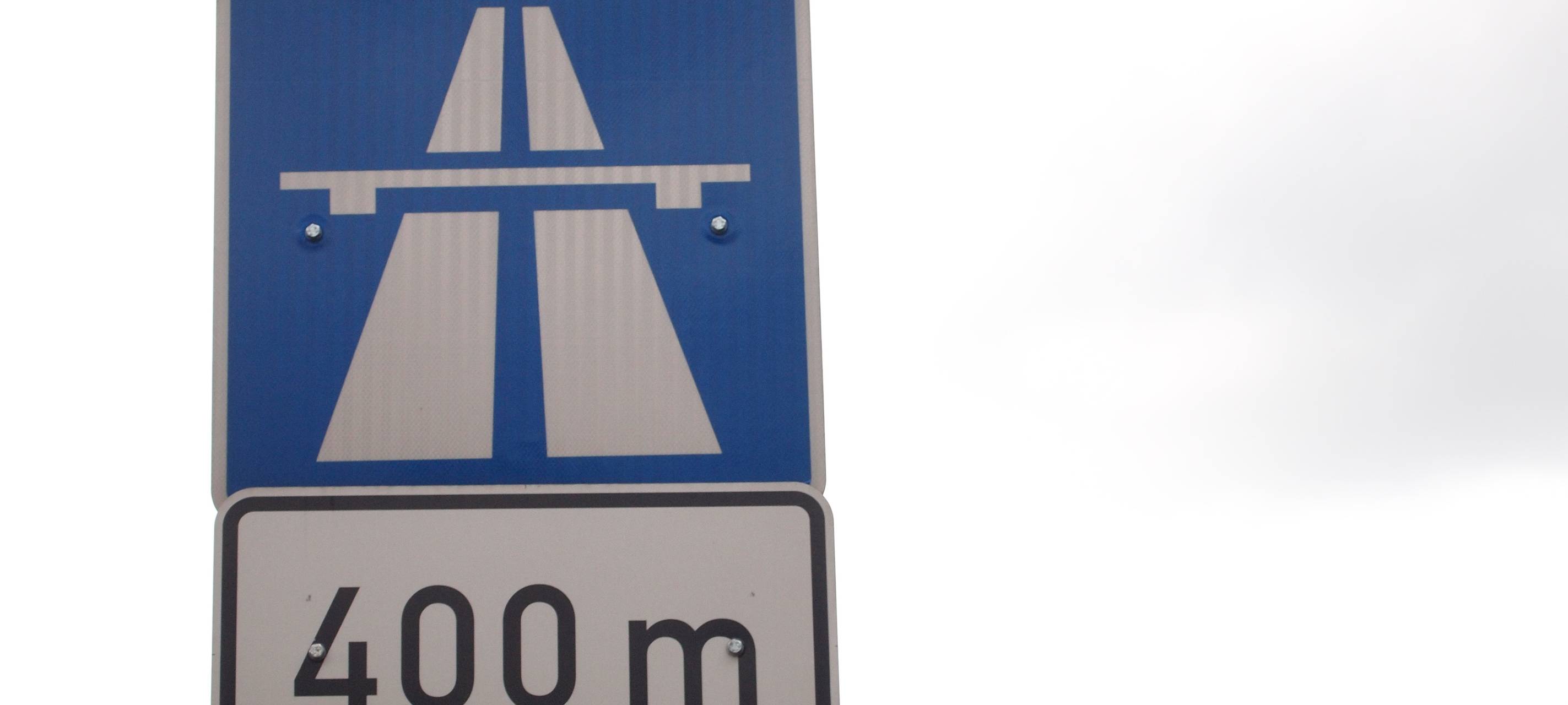 Alkoholisierte E-Scooter-Fahrerin auf A57 gestoppt