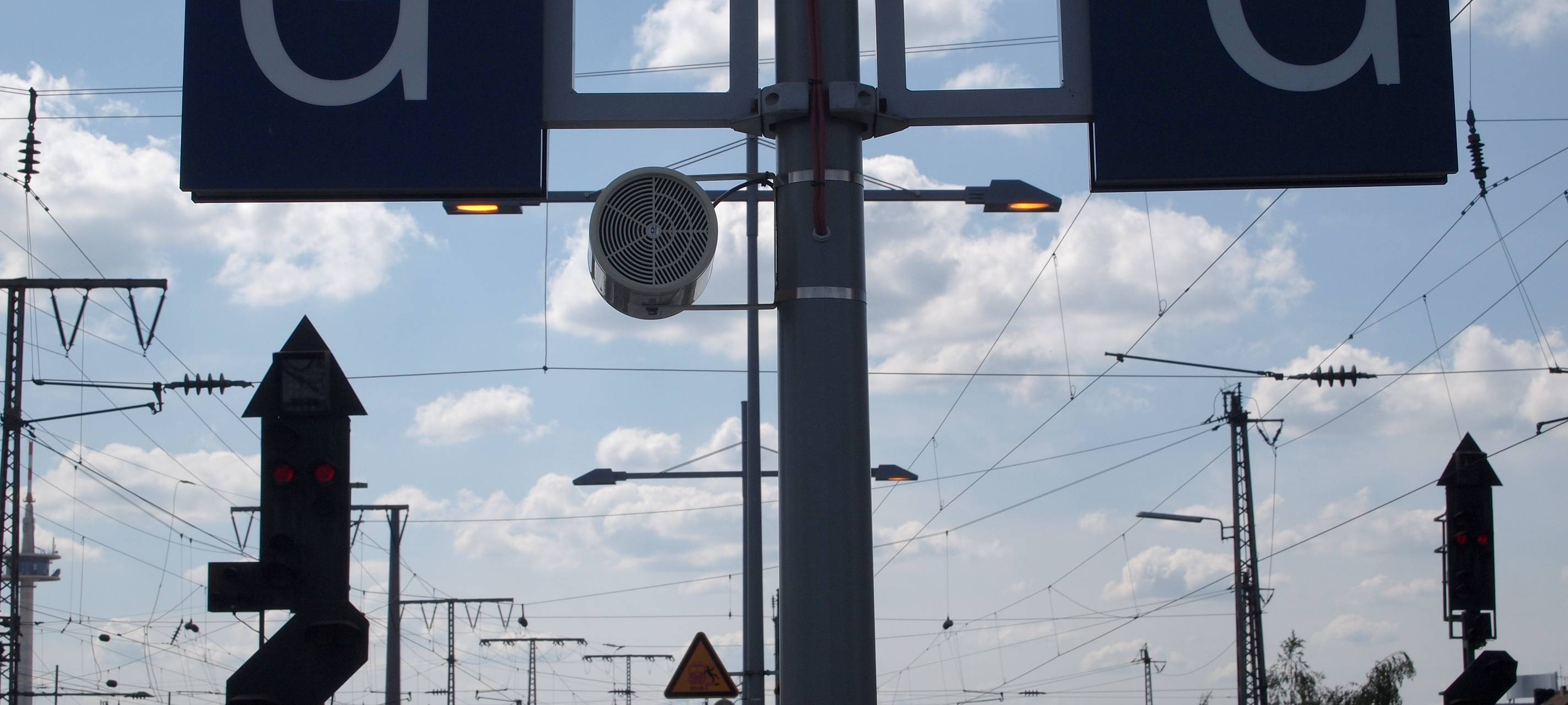 Sanierungsaktion von Bahnhofsgebäuden geplant