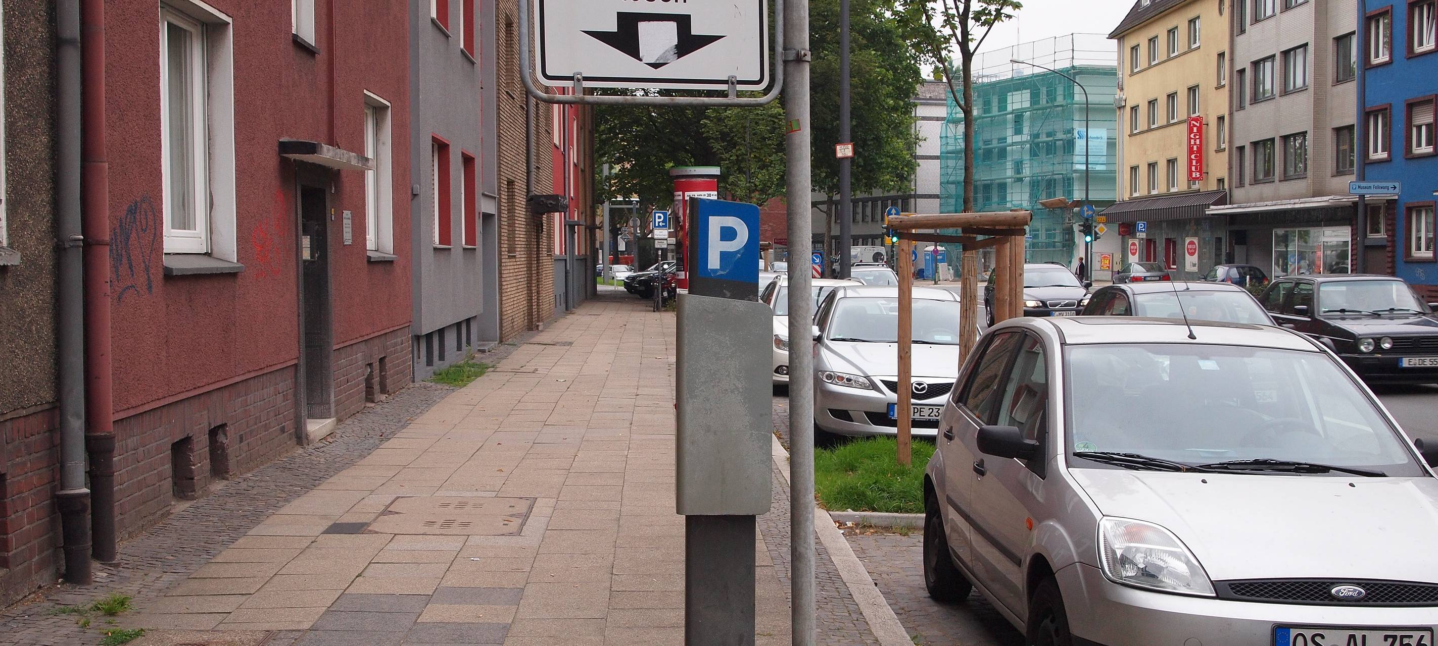 VCD begrüßt Knöllchen für Autos auf dem Bürgersteig