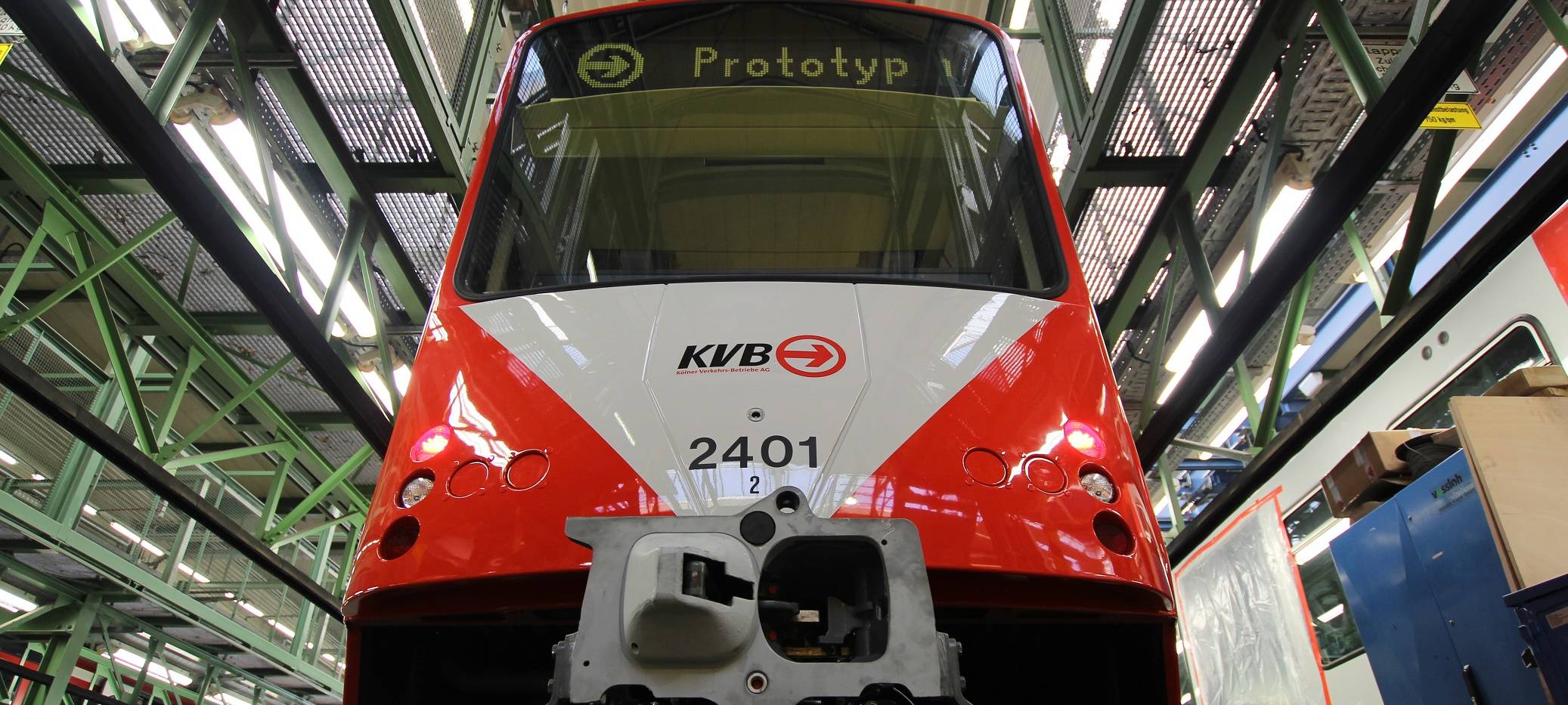 KVB saniert 28 Bahnen und spart viel Geld