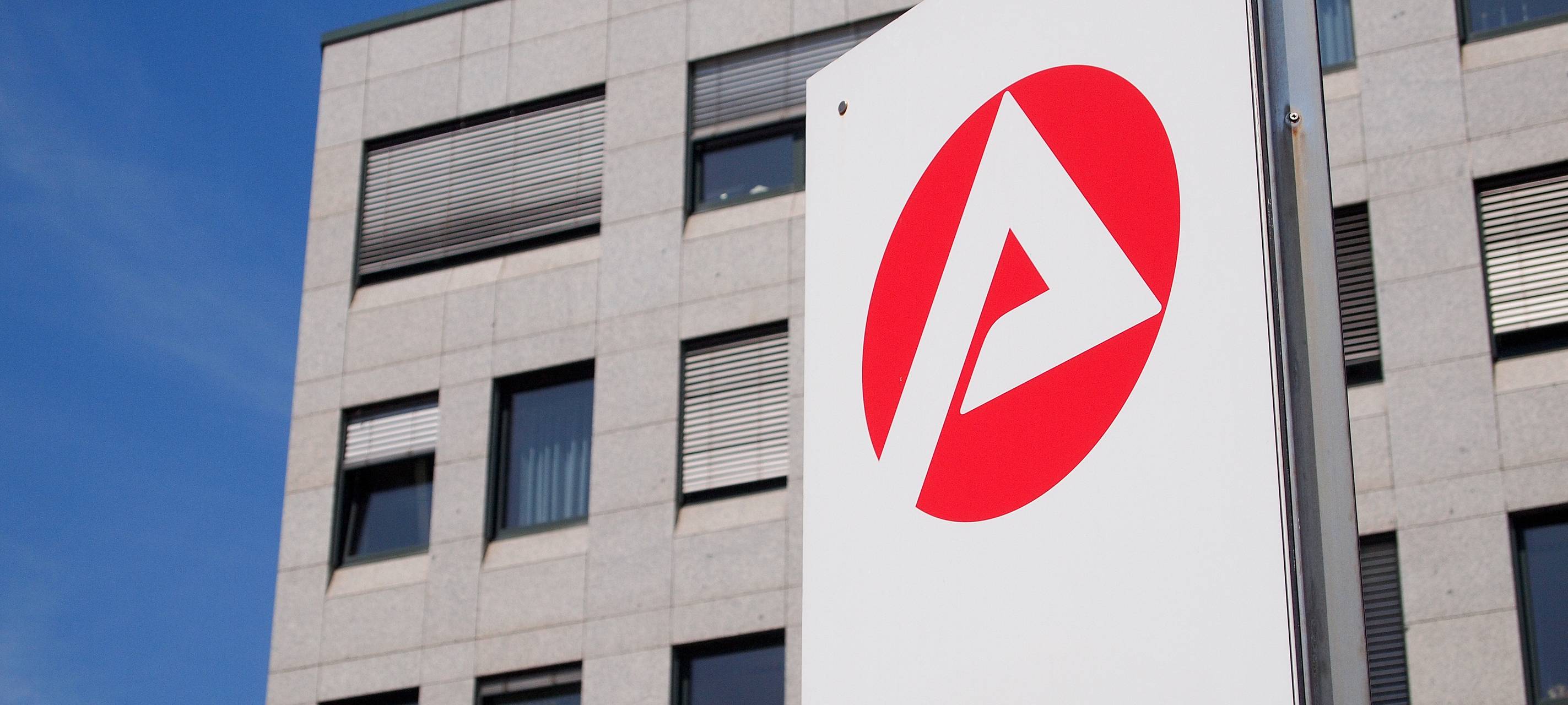Langzeitarbeitslose weiter mit Problemen bei Jobsuche