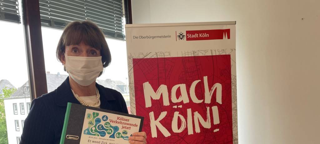 Petition zur Verkehrswende an Reker übergeben