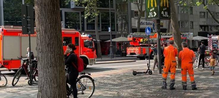 Fritteuse im Gigacenter fängt Feuer