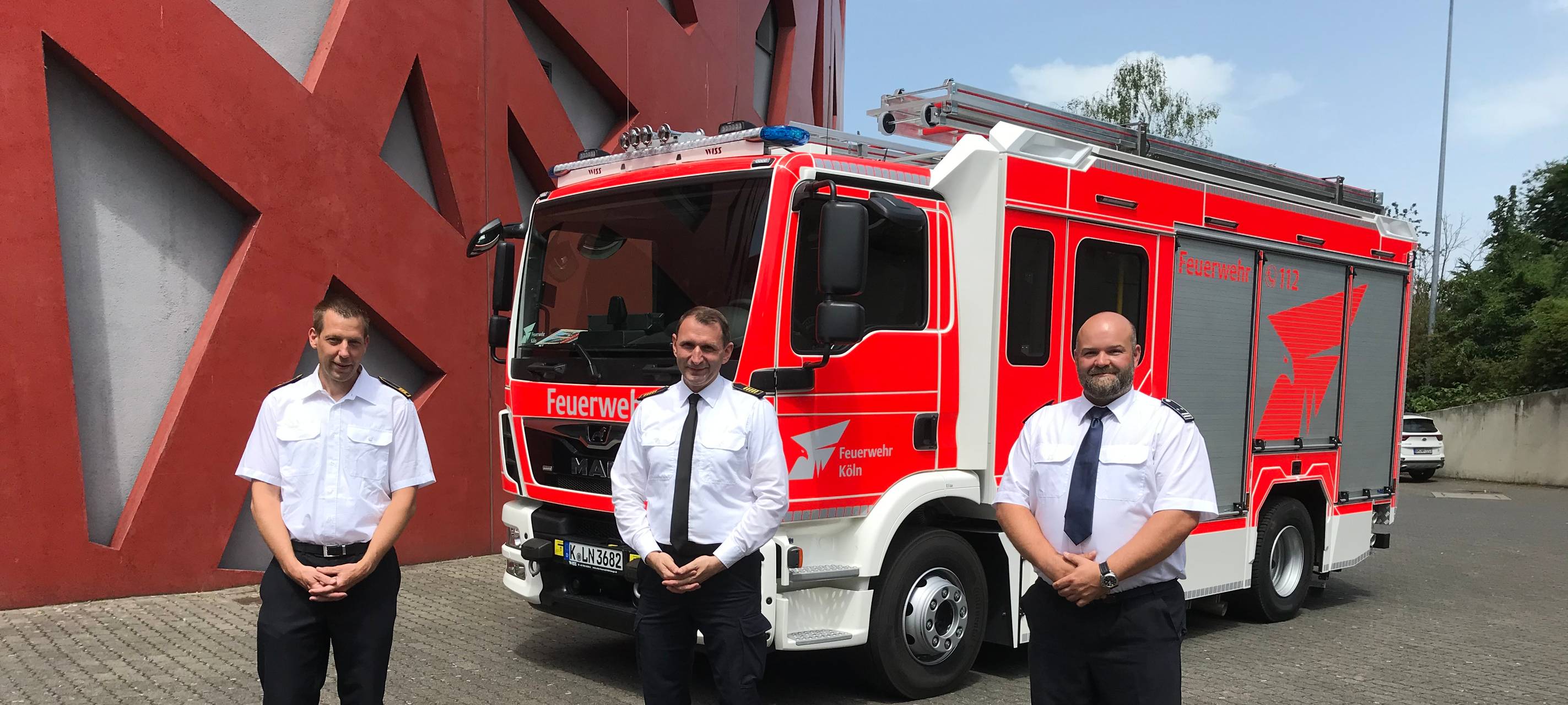 Feuerwehr stellt neue Hilfelöschfahrzeuge vor