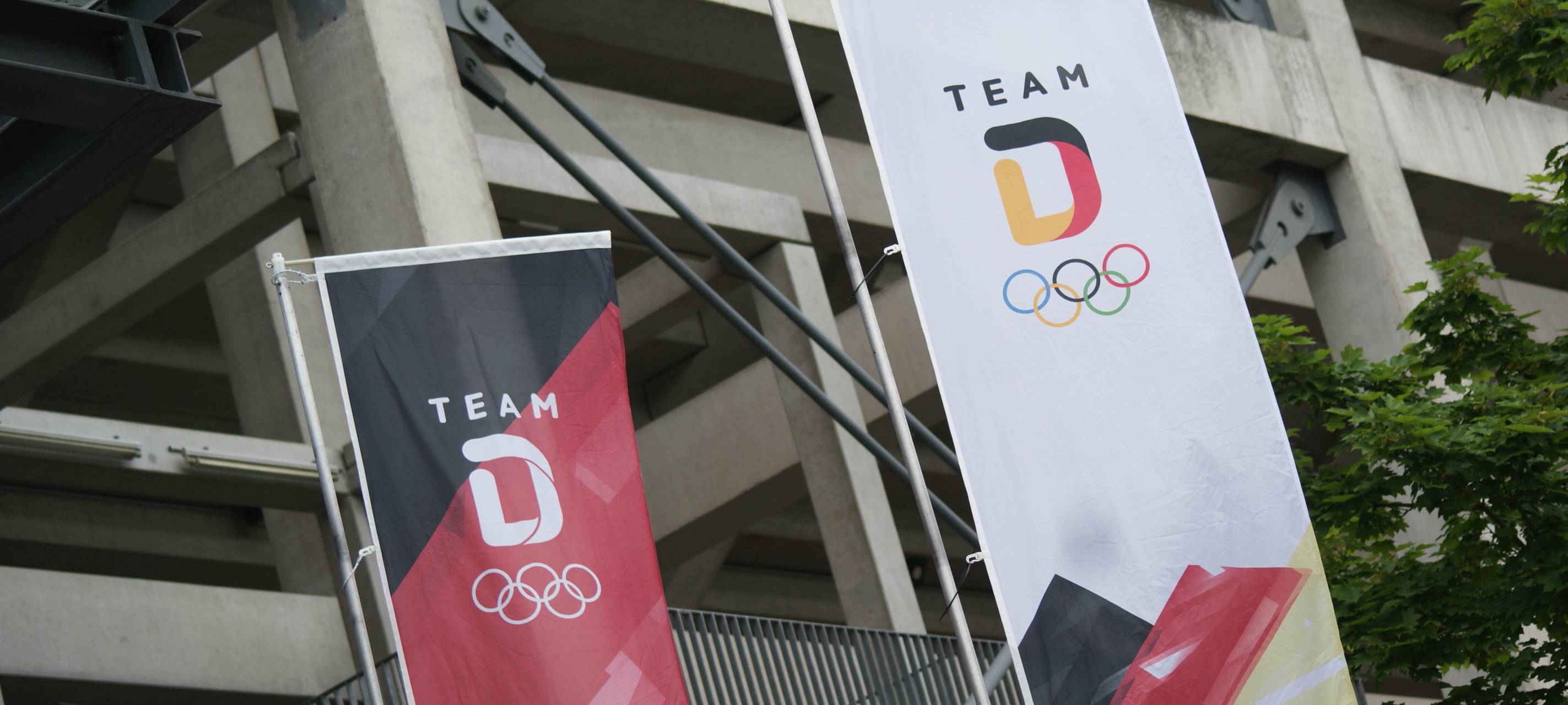 Einkleidung für Olympia im RheinEnergie STADION