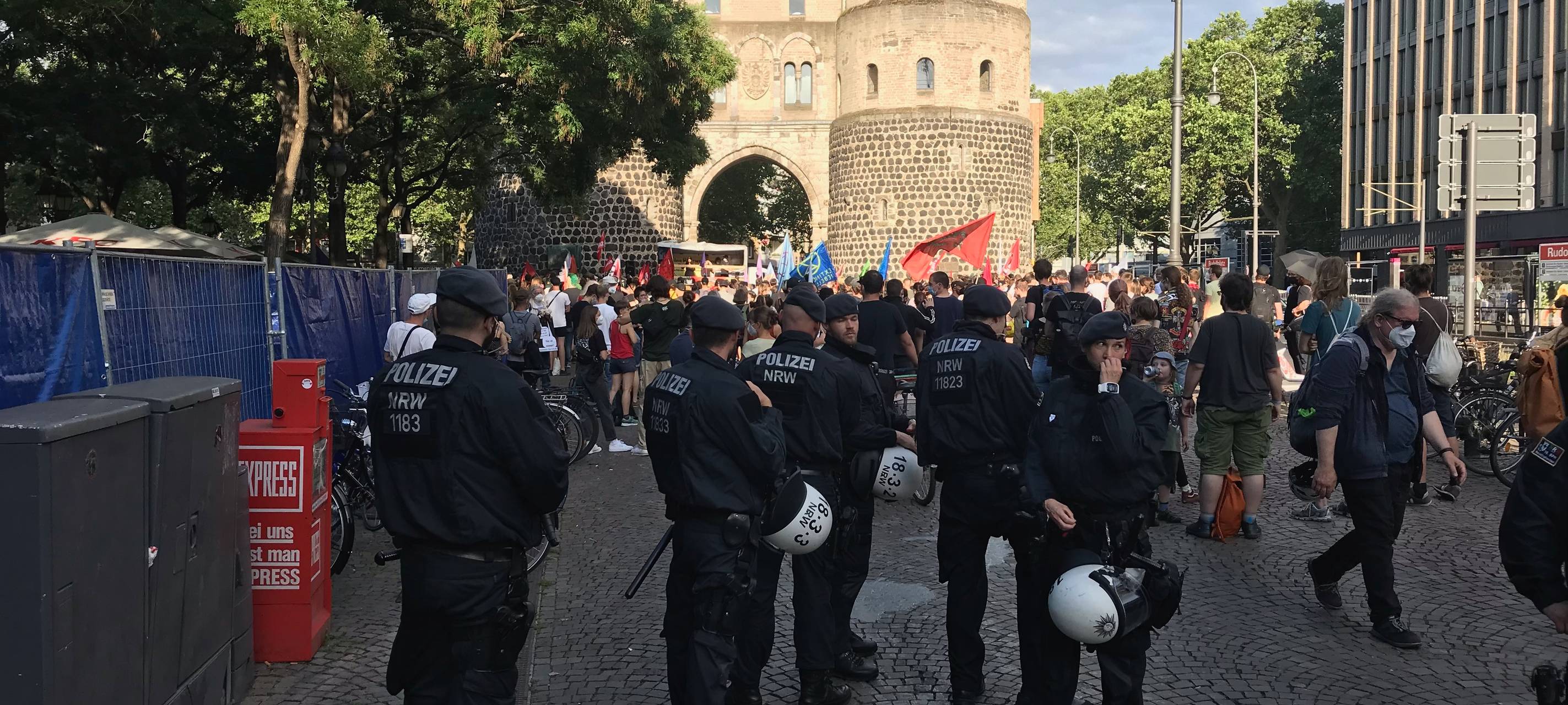 Spontandemo vom Rudolfplatz zum Ebertplatz
