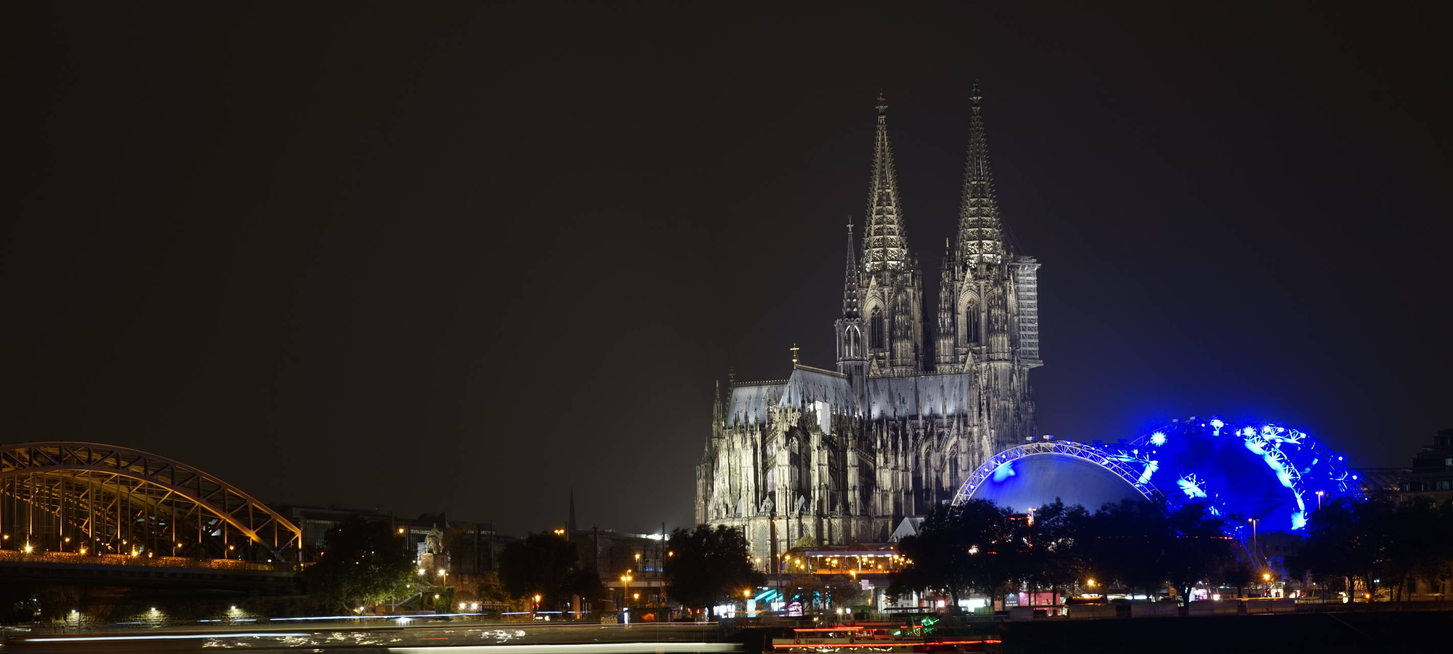 Kölner Dom wird geputzt