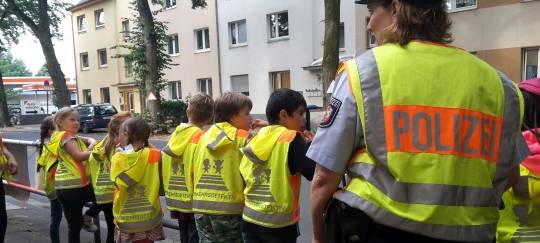 Kinder sollen wieder selbstständig zur Schule gehen