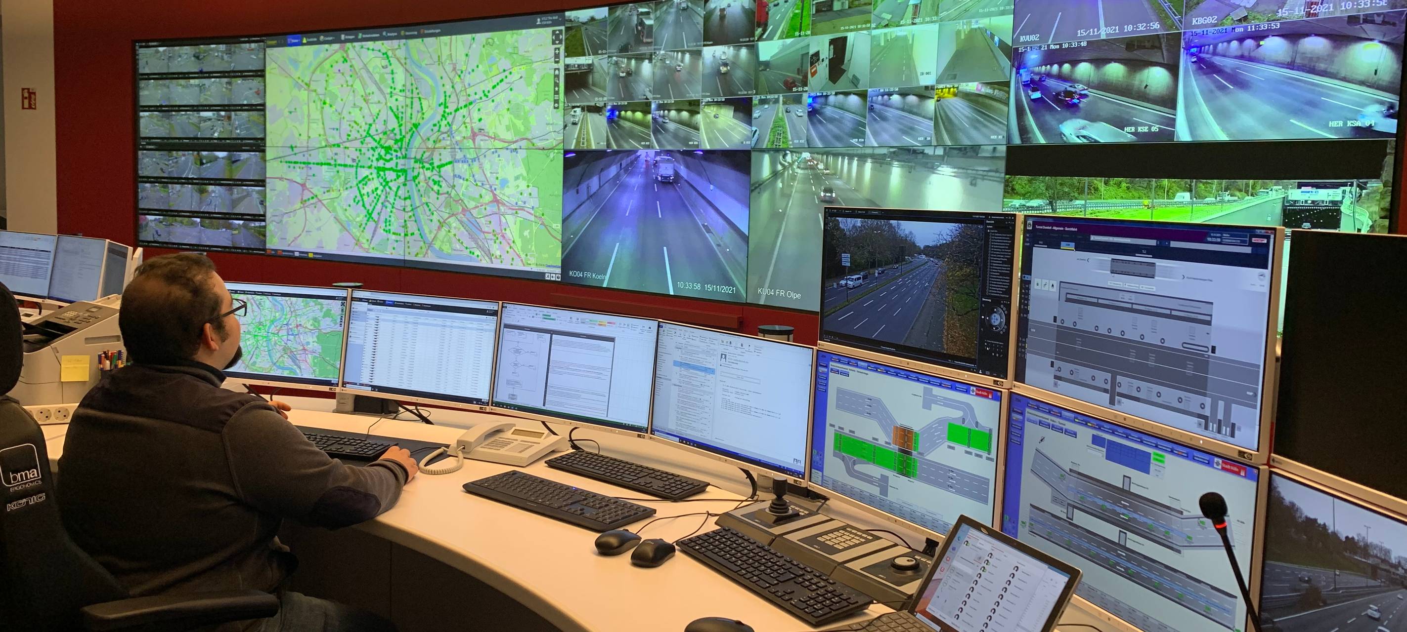 Neue Verkehrs- und Tunnelleitzentrale in Köln eingeweiht