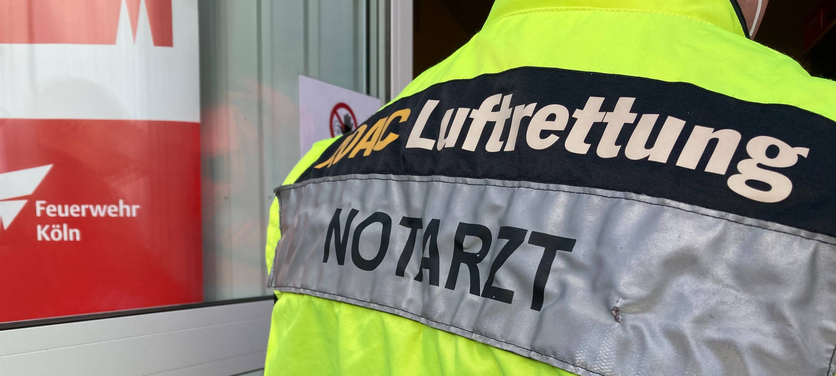 Hubschraubereinsatz nach Unfall mit KVB-Bahn