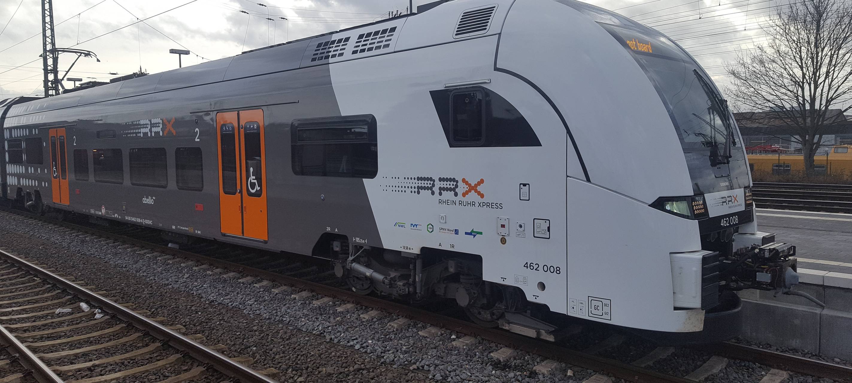 Züge und Bahnen hatten im vergangenen Jahr mehr Verspätungen