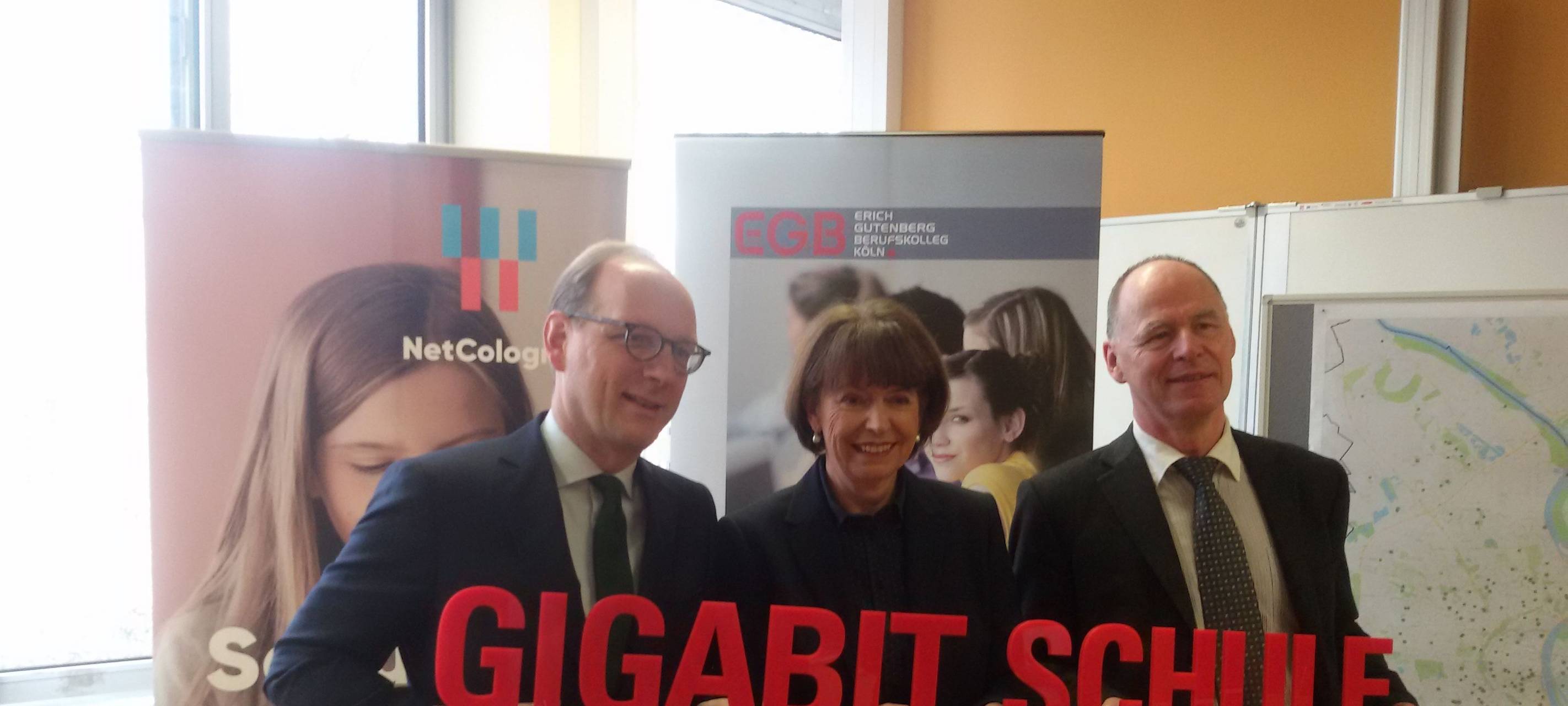 Kölns erste Schule mit Gigabit-fähigem Internet