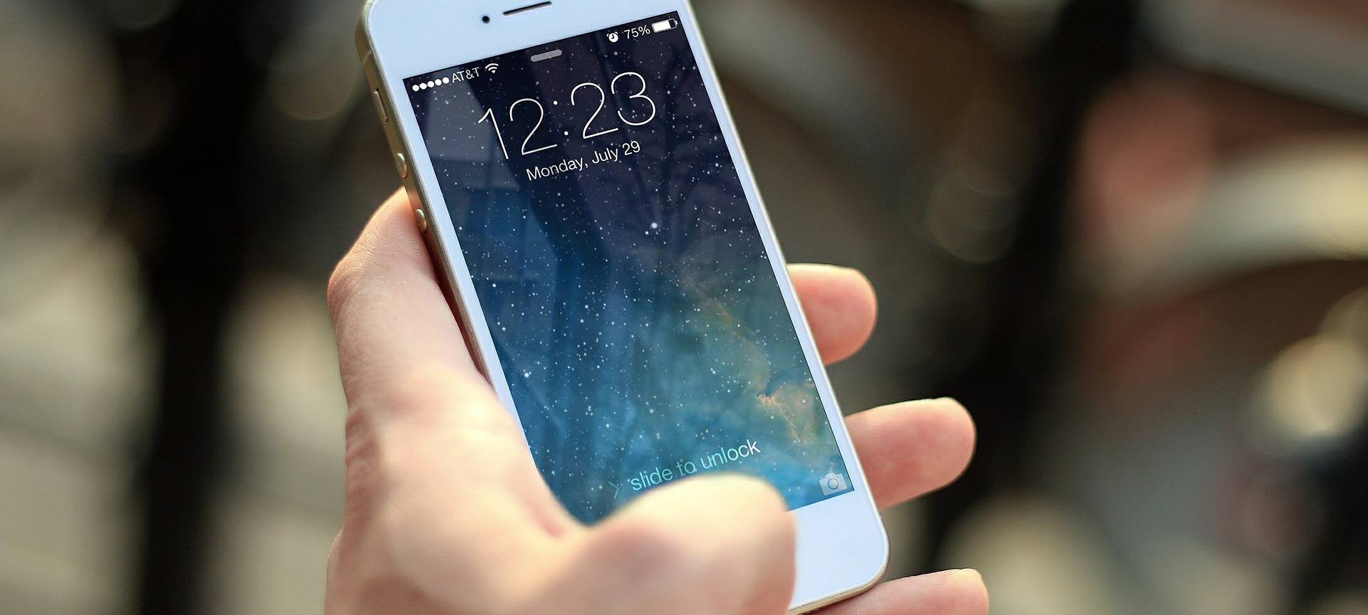 Kirche will mit neuem Telefonangebot helfen