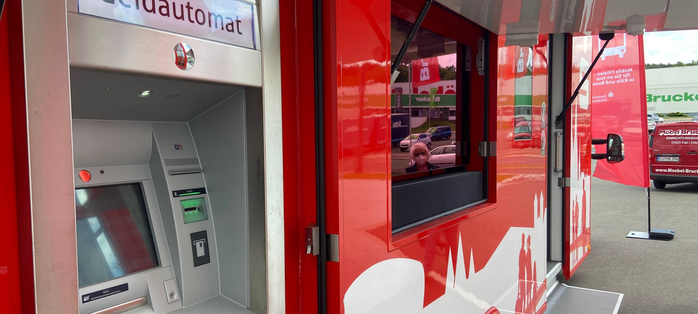 Sparkasse KölnBonn braucht Zustimmungen für Preiserhöhung