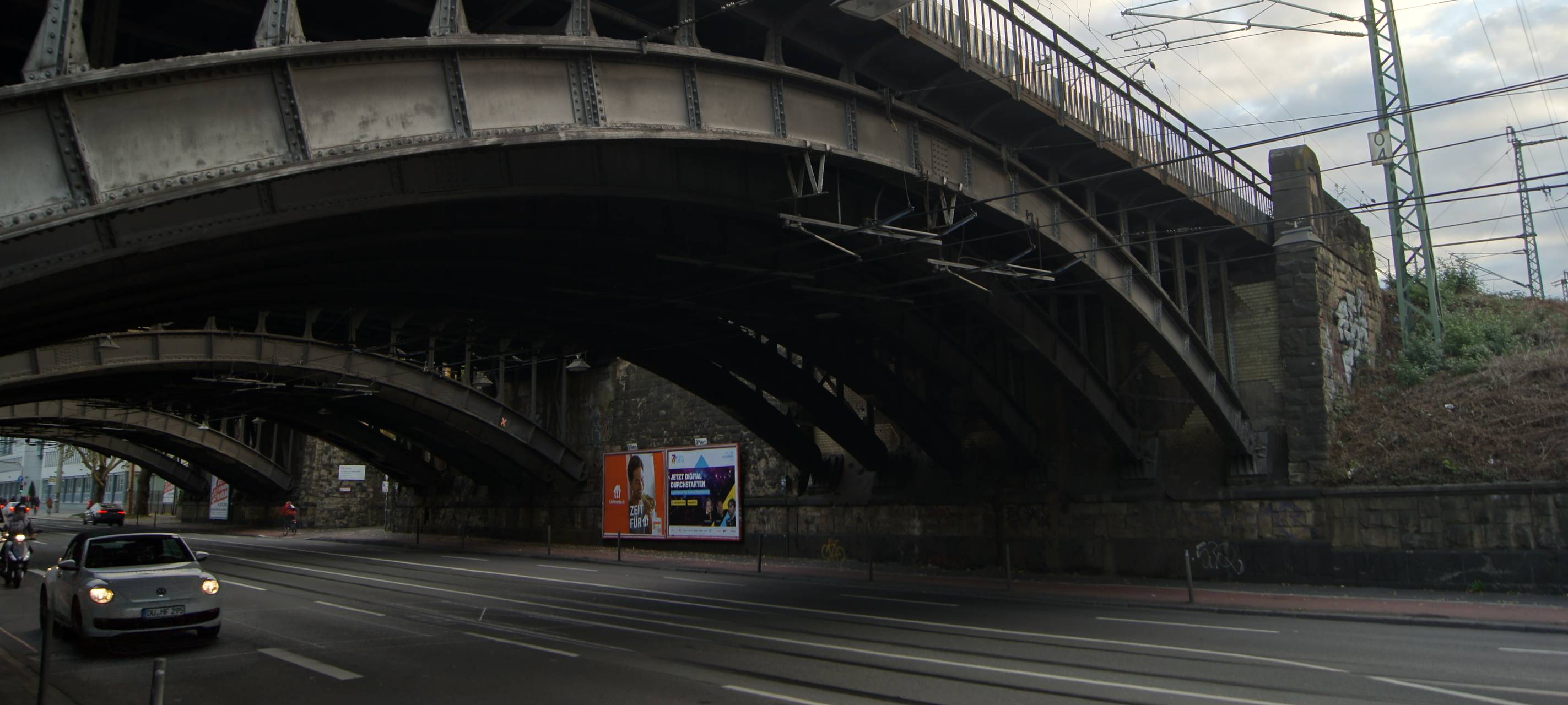 Marode Eisenbahnbrücken in Köln