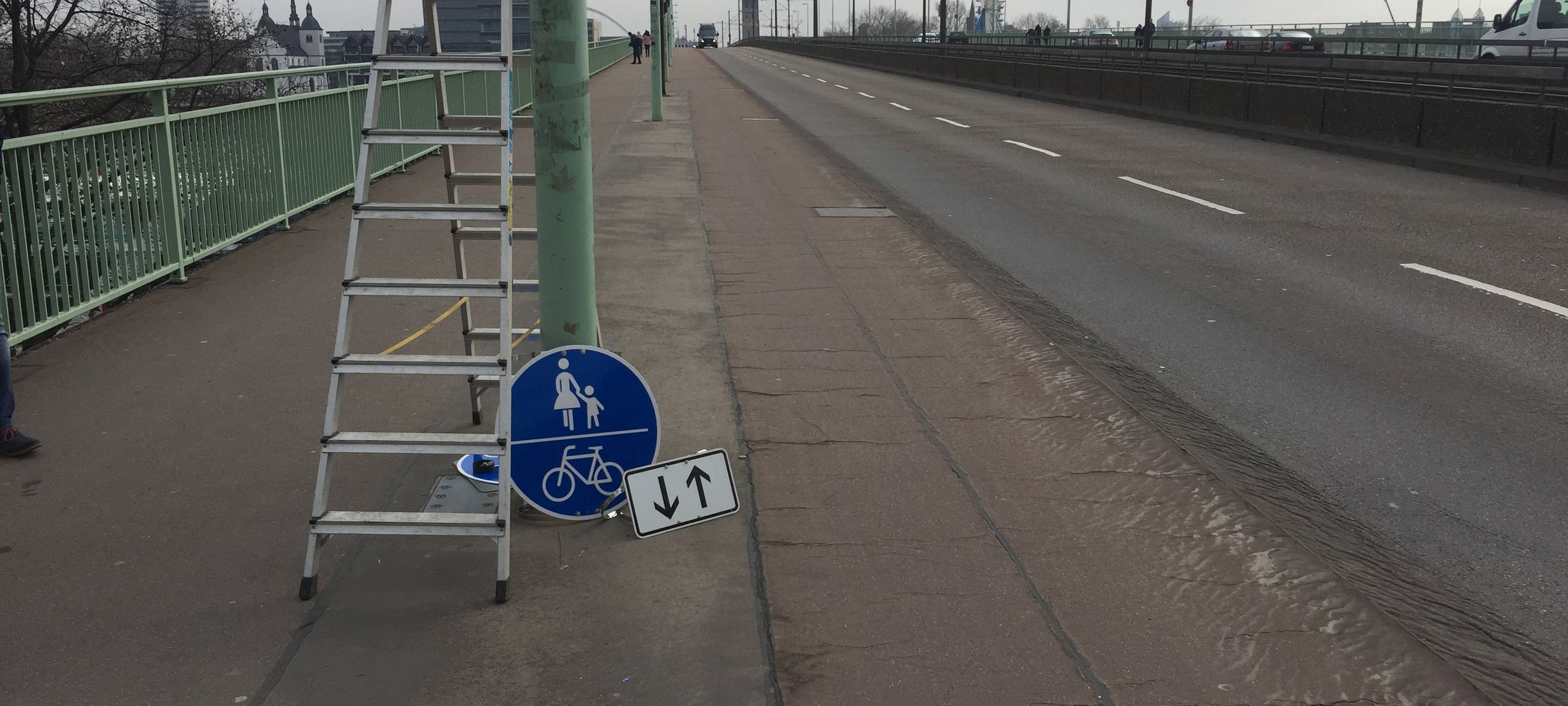 Deutzer Brücke wieder auf