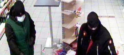 Polizei sucht mit Überwachungsbildern nach Räubern